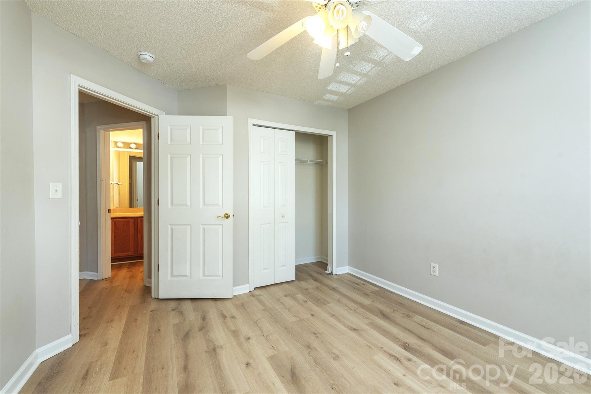 115 Creeks End Circle — Mills River