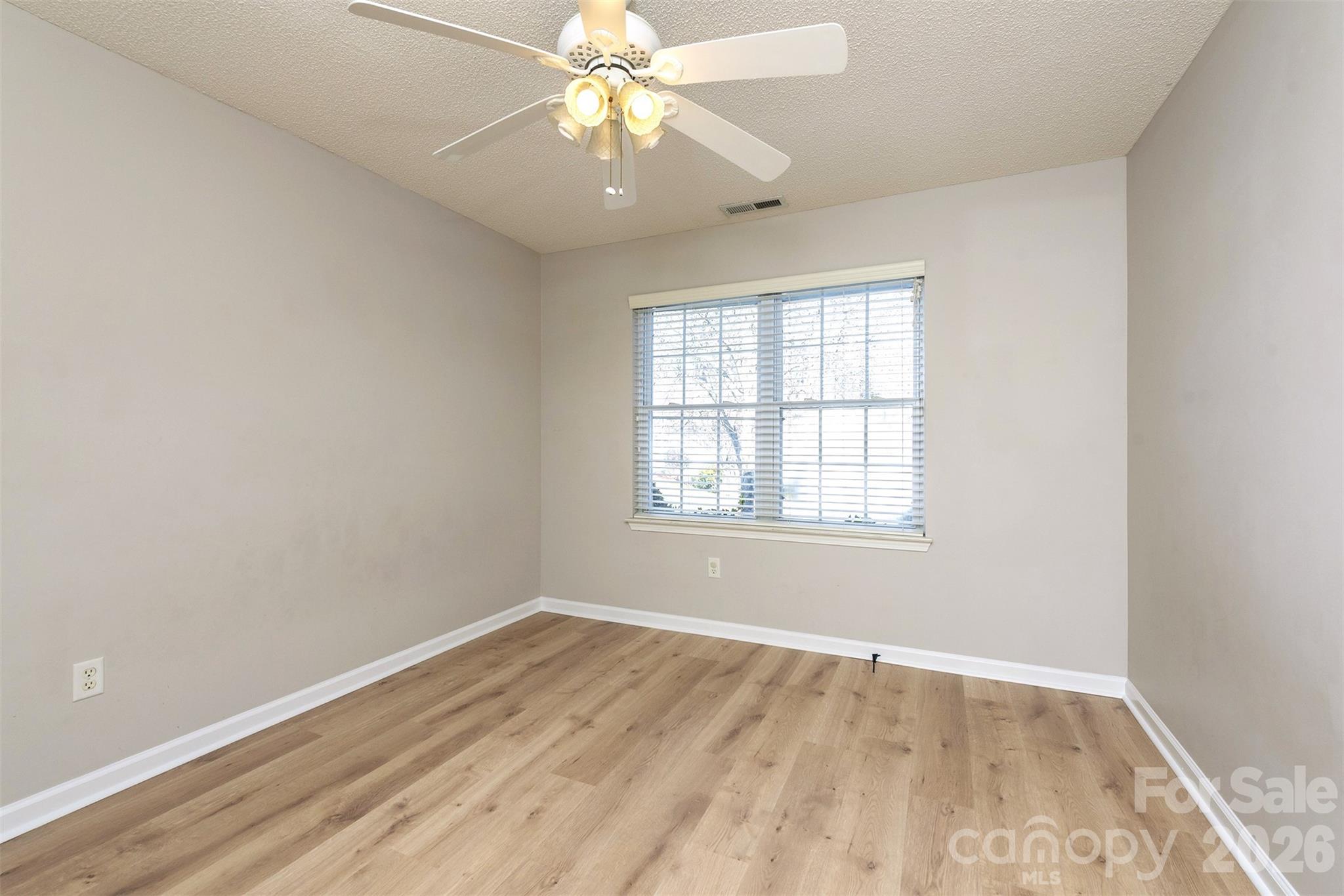 115 Creeks End Circle — Mills River