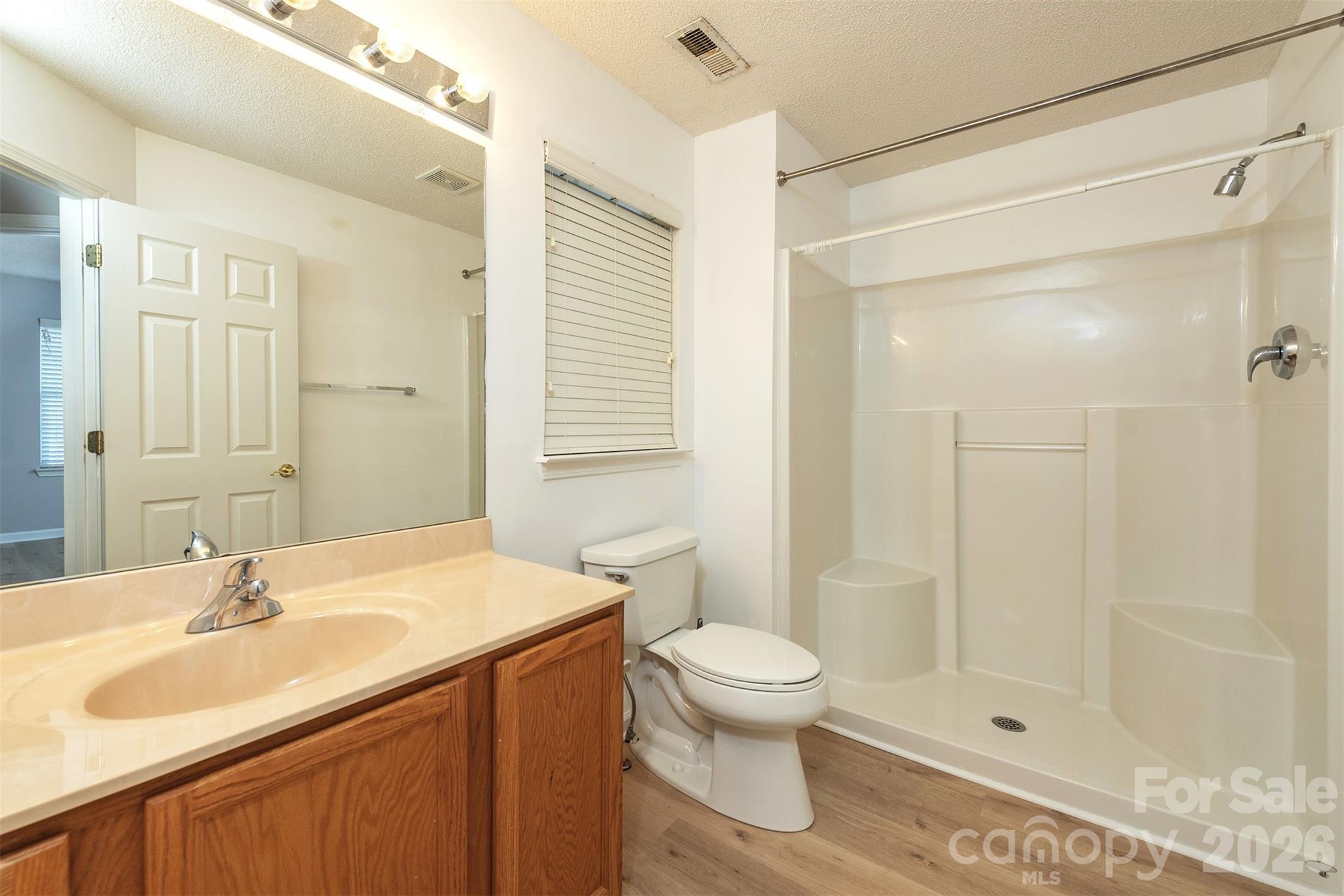 115 Creeks End Circle — Mills River