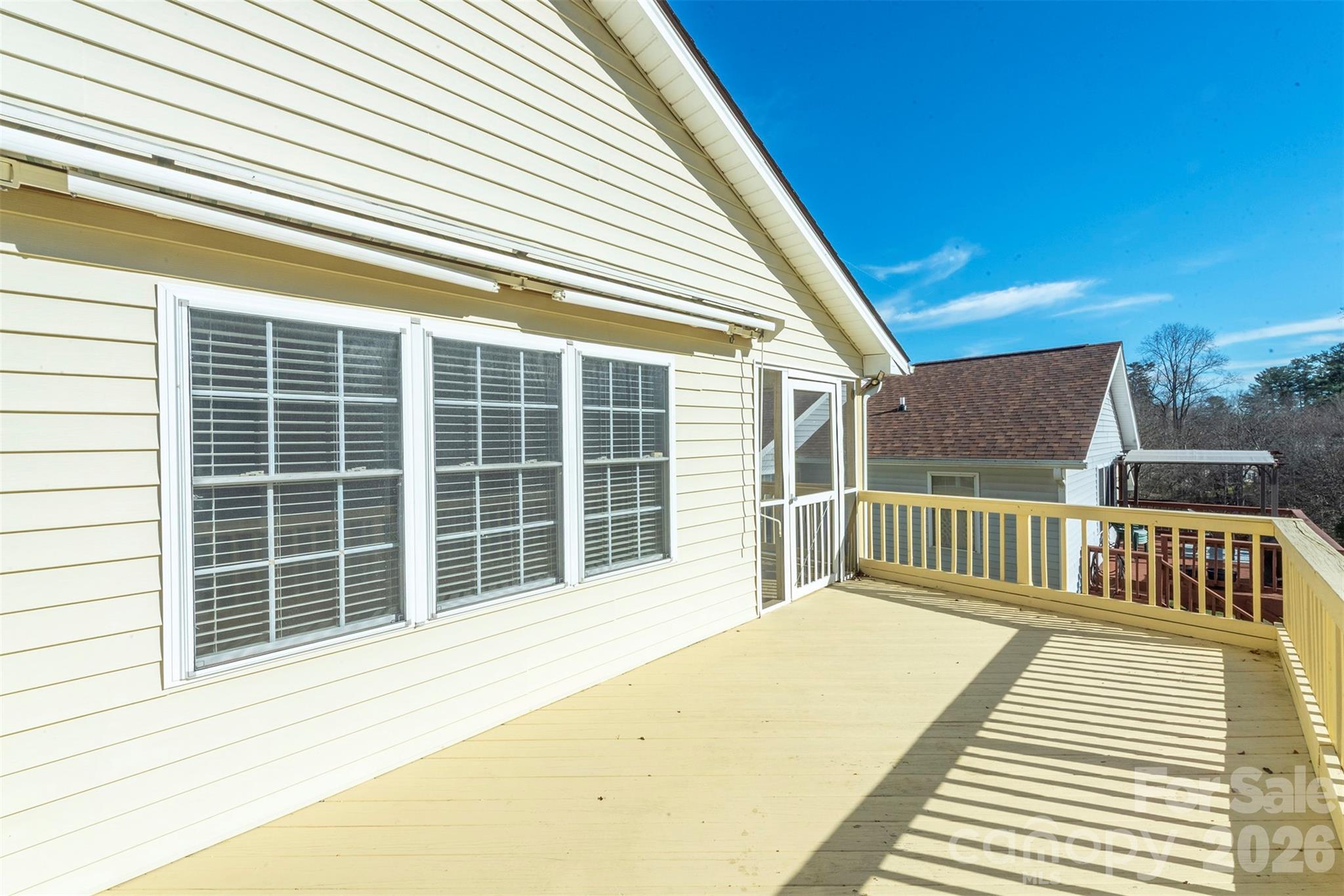 115 Creeks End Circle — Mills River
