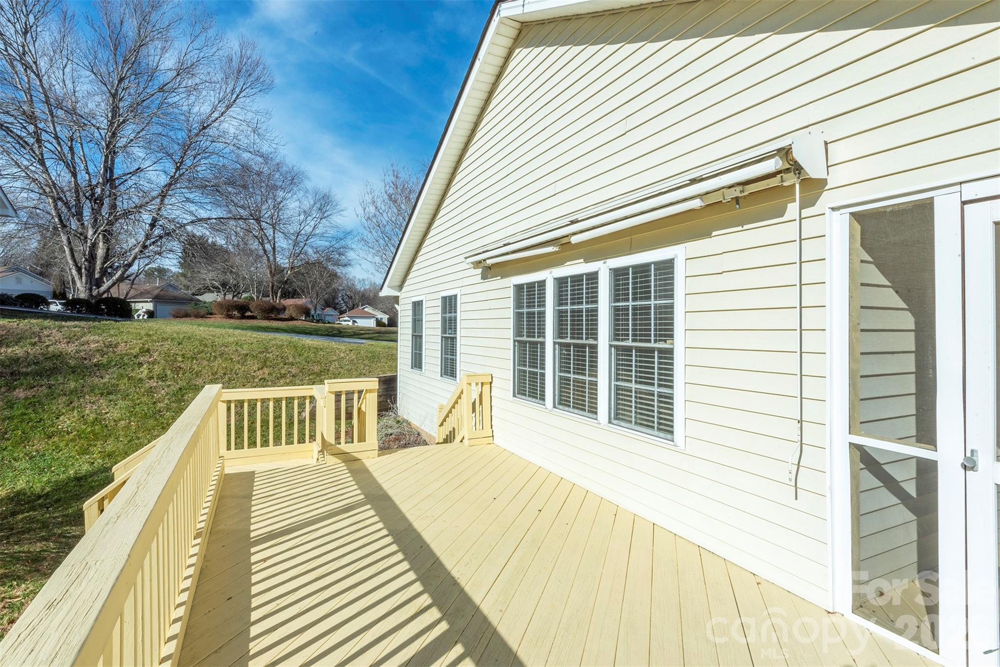 115 Creeks End Circle — Mills River