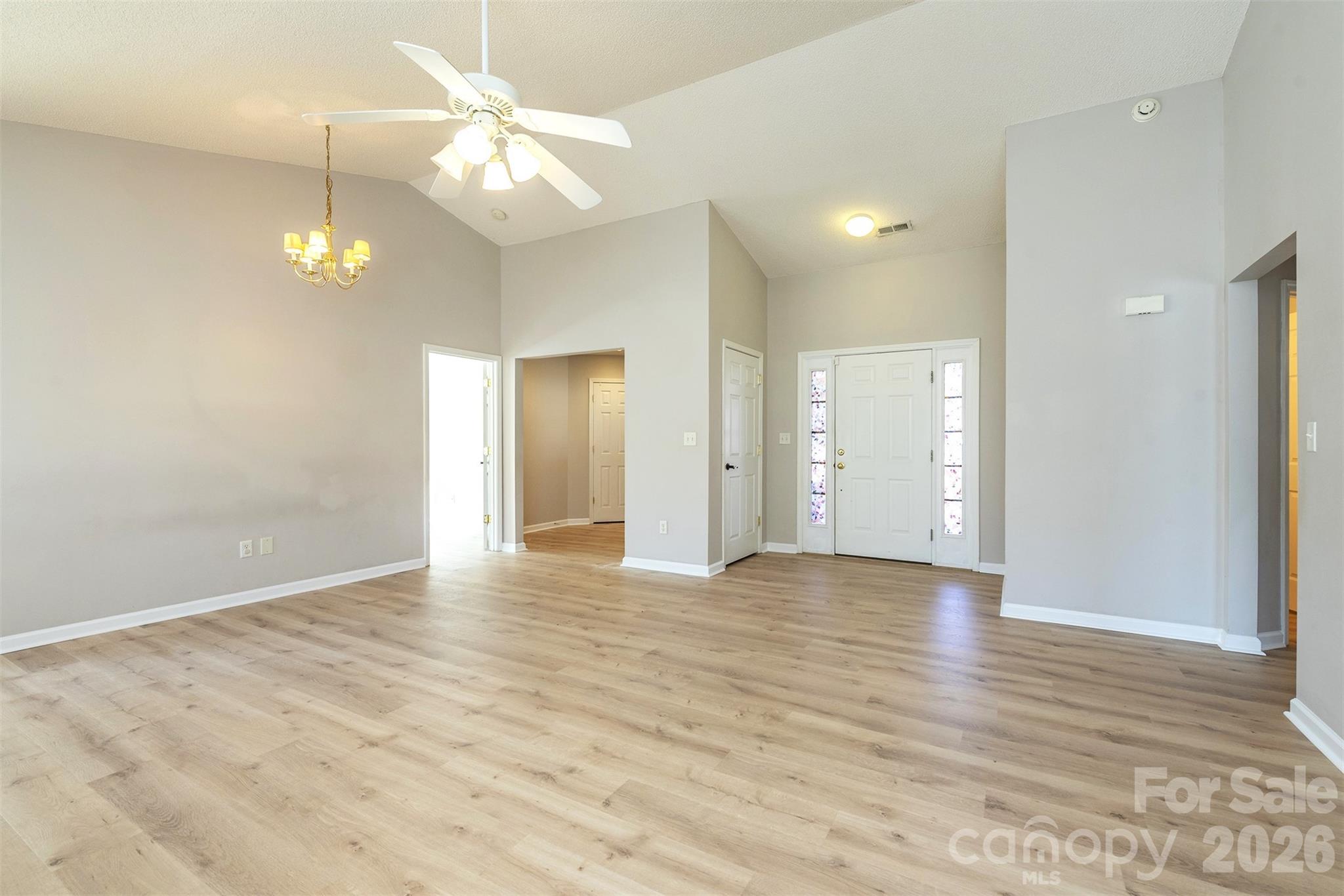 115 Creeks End Circle — Mills River