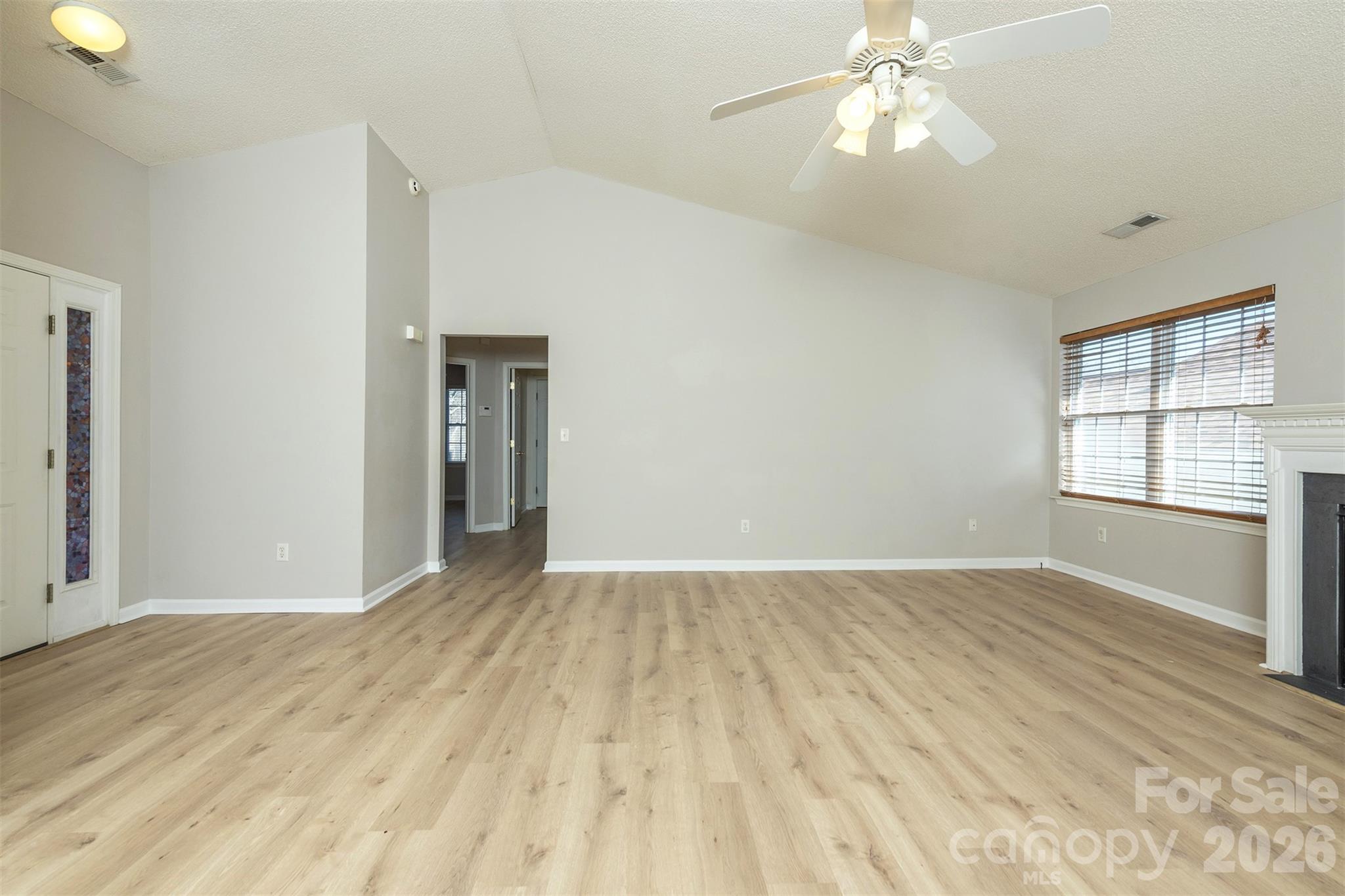 115 Creeks End Circle — Mills River