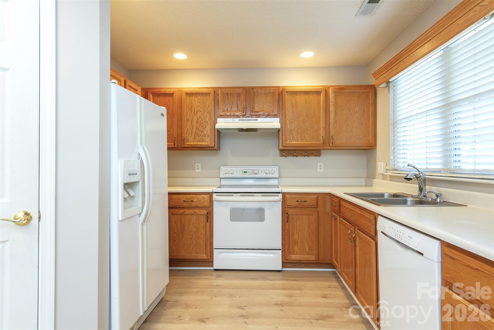 115 Creeks End Circle — Mills River