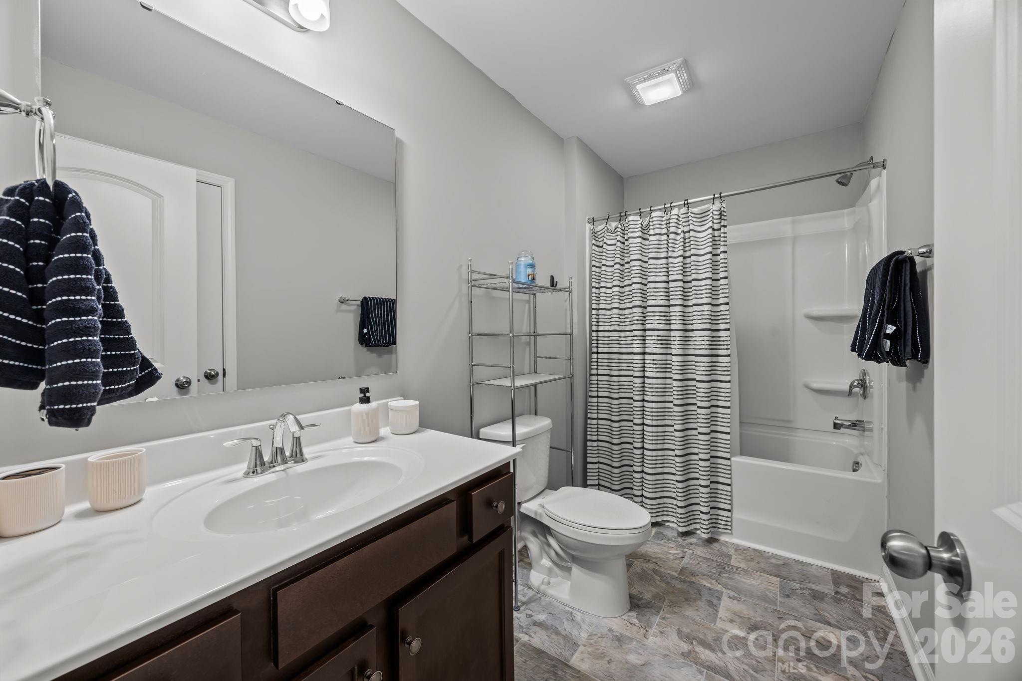 204 Old Harbor Drive — Mount Gilead