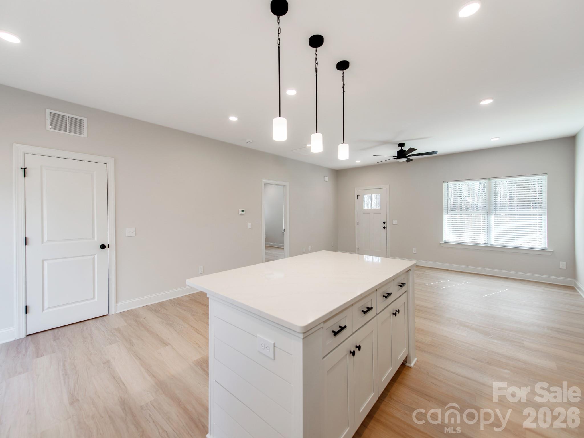 176 Whitetail Road — Statesville