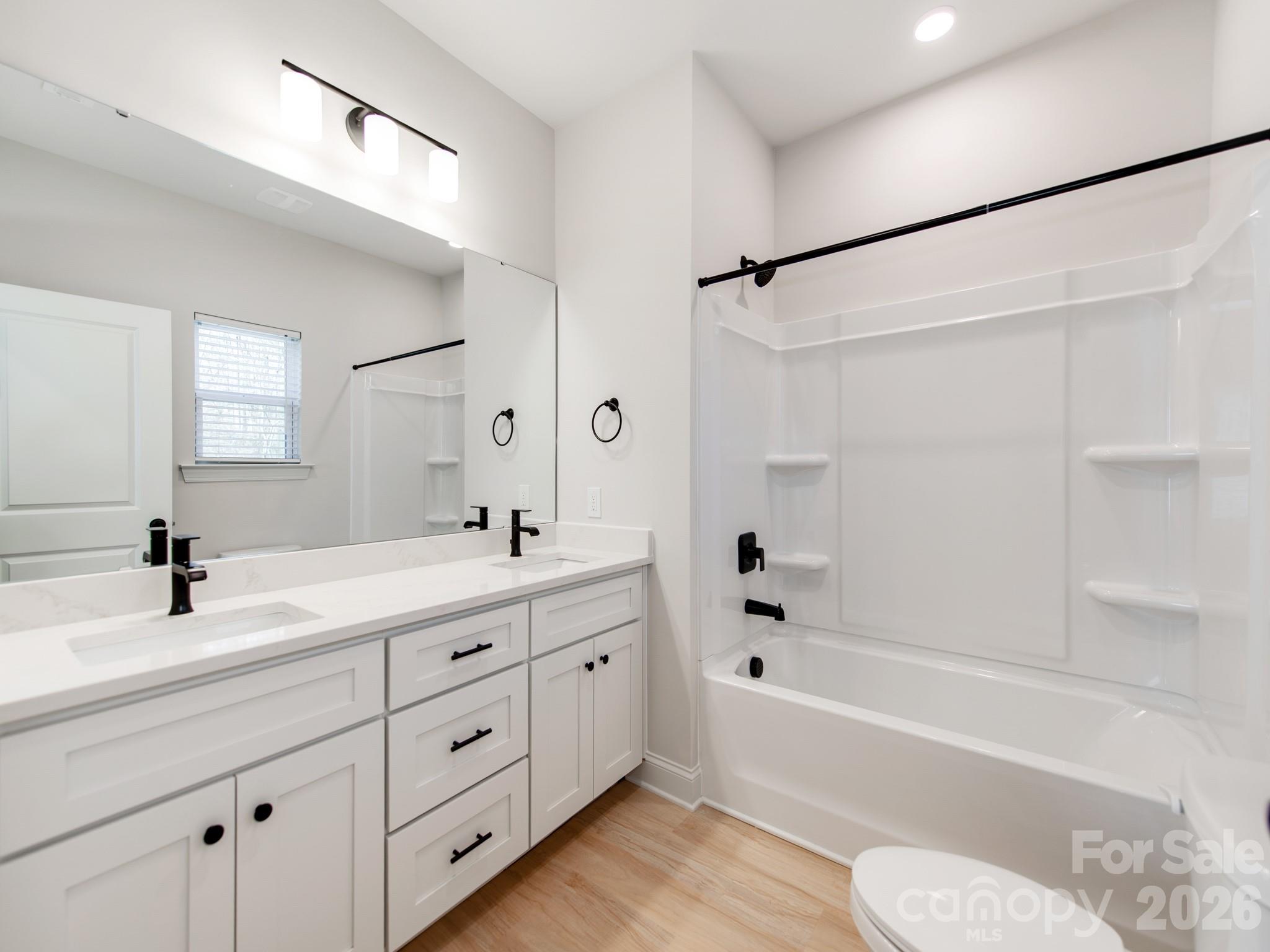 176 Whitetail Road — Statesville