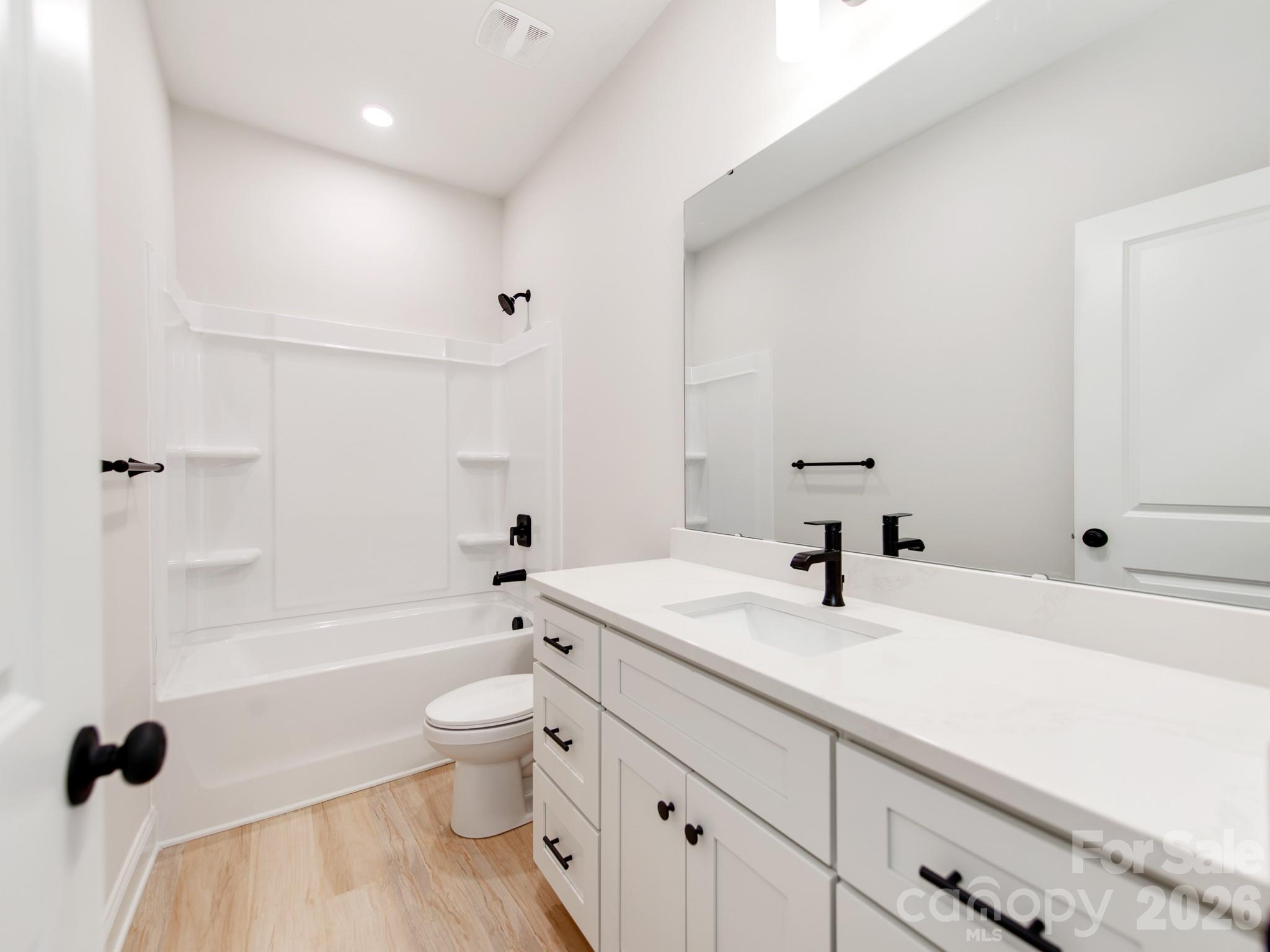 176 Whitetail Road — Statesville