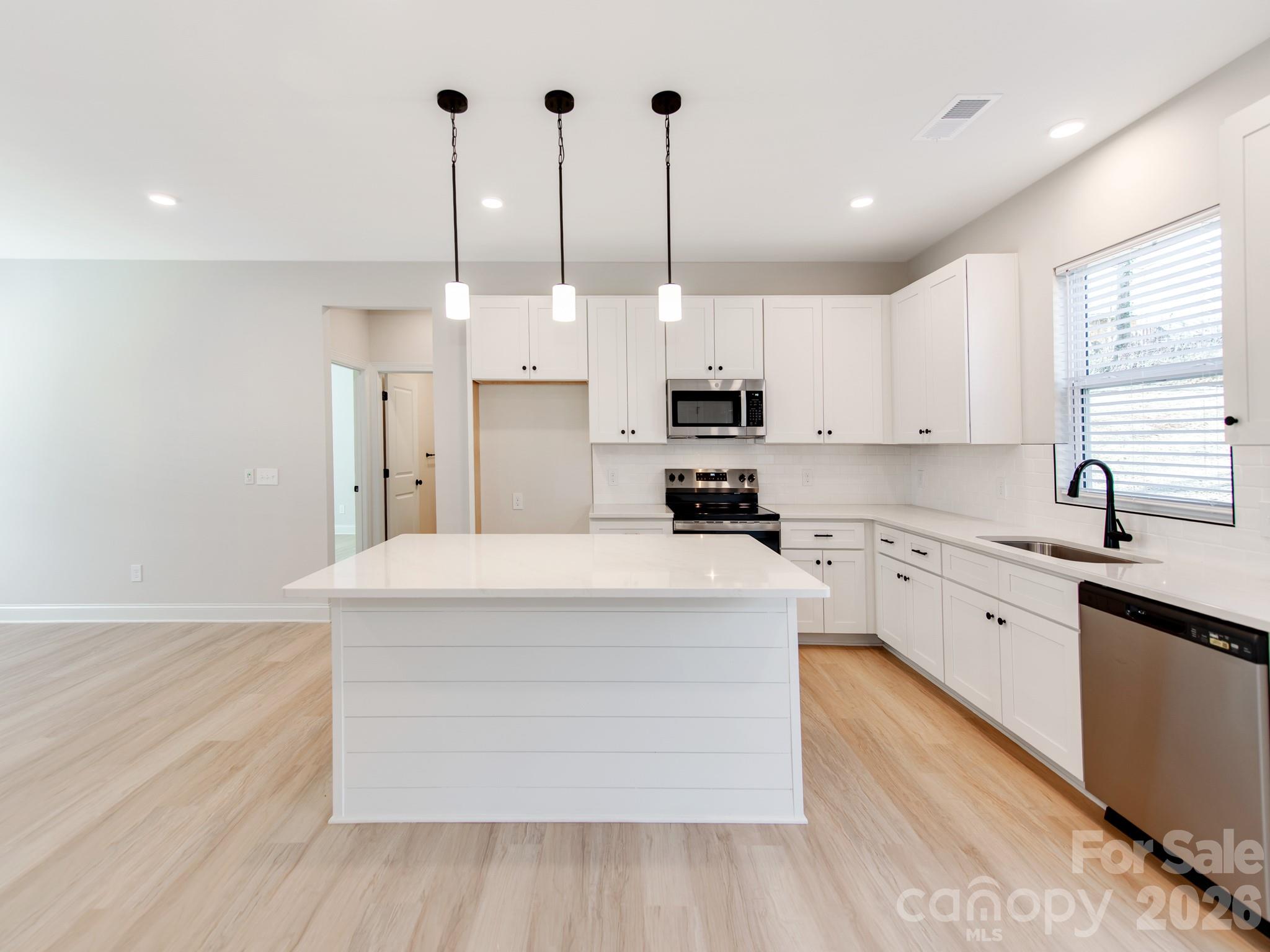 176 Whitetail Road — Statesville