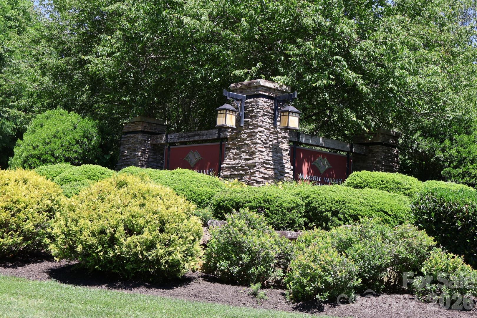 650 Creekside Drive — Maggie Valley