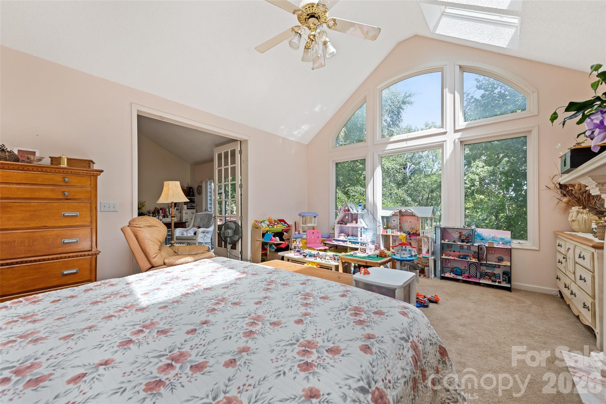 650 Creekside Drive — Maggie Valley