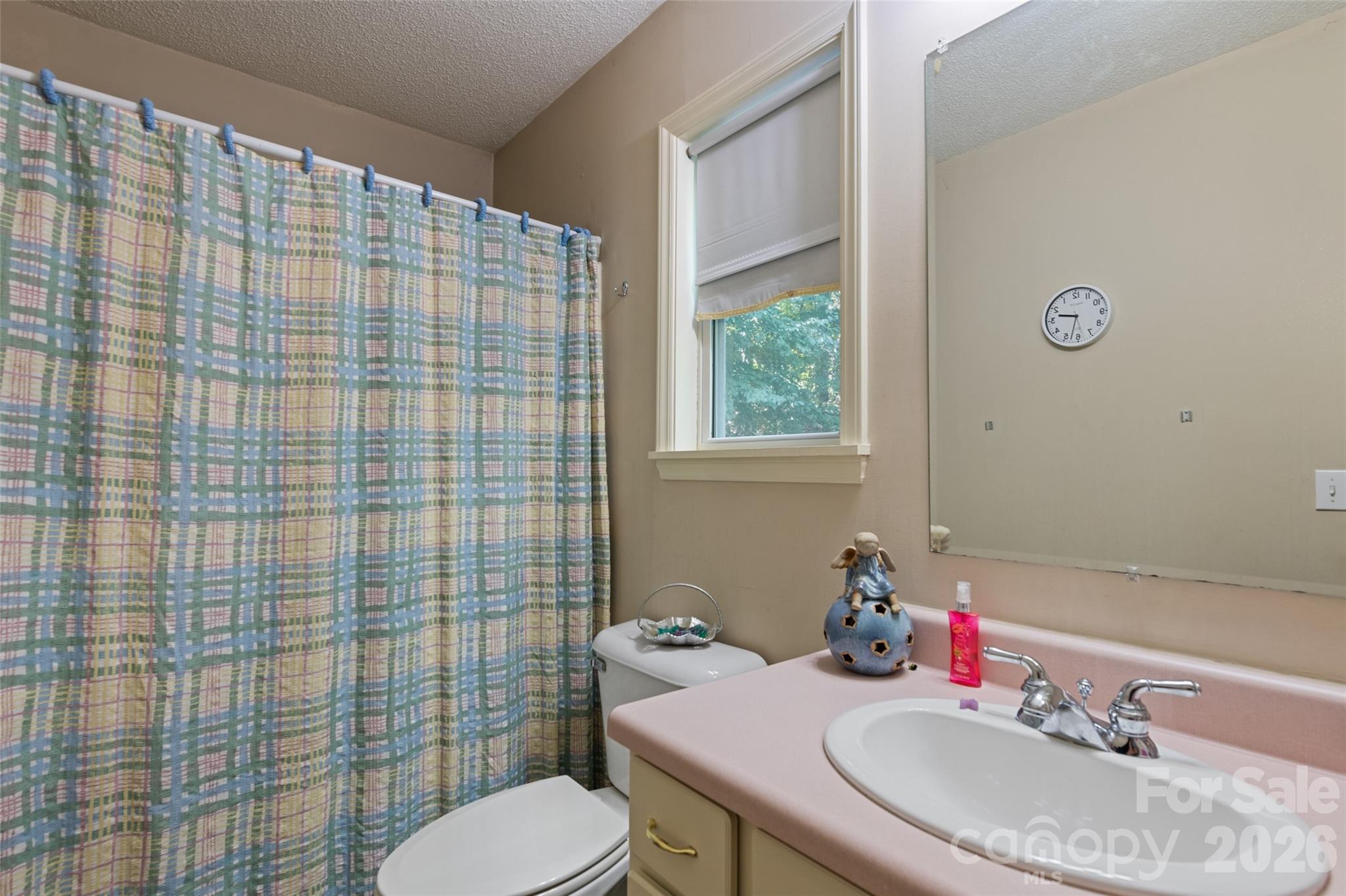 650 Creekside Drive — Maggie Valley