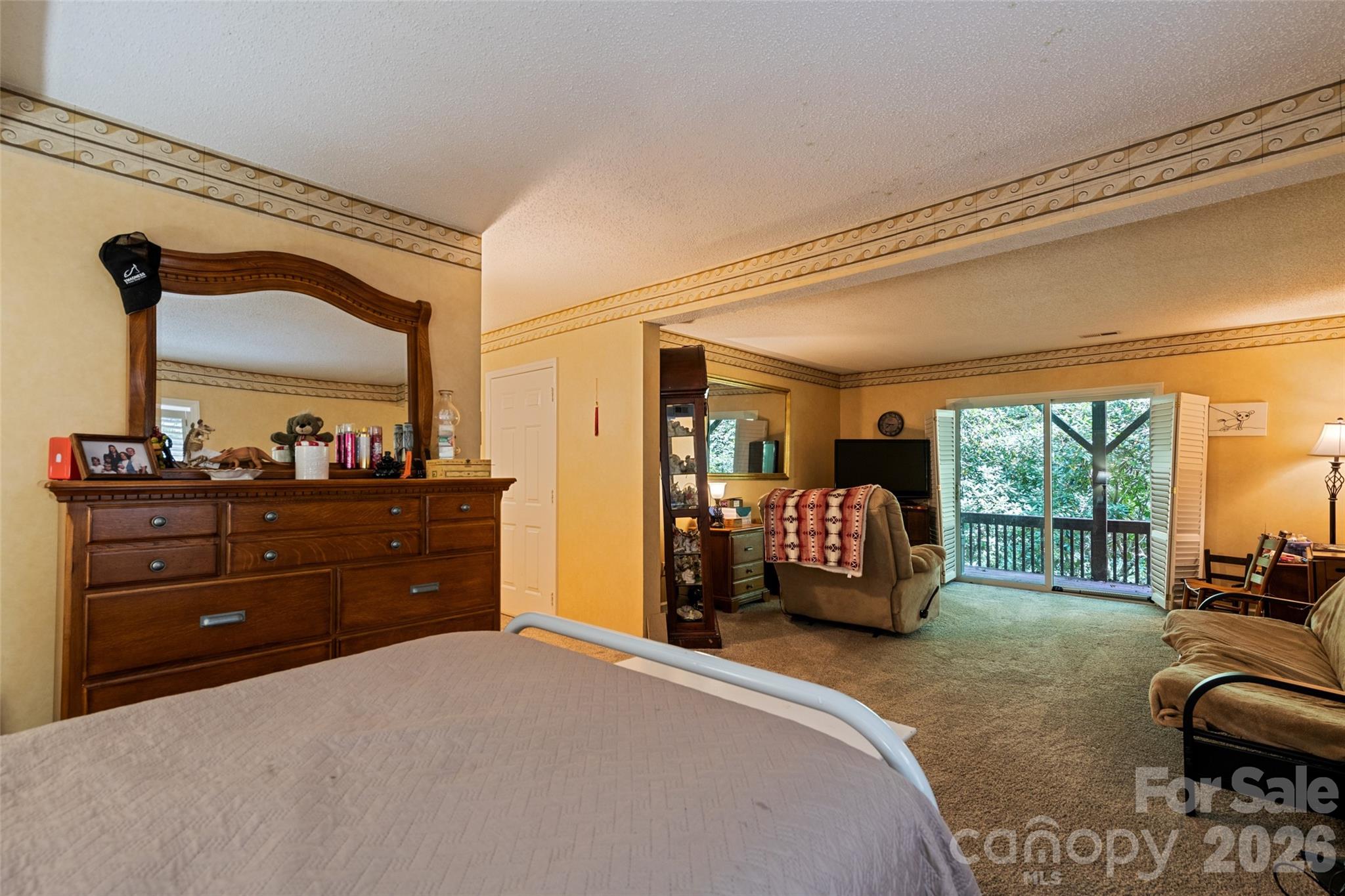 650 Creekside Drive — Maggie Valley