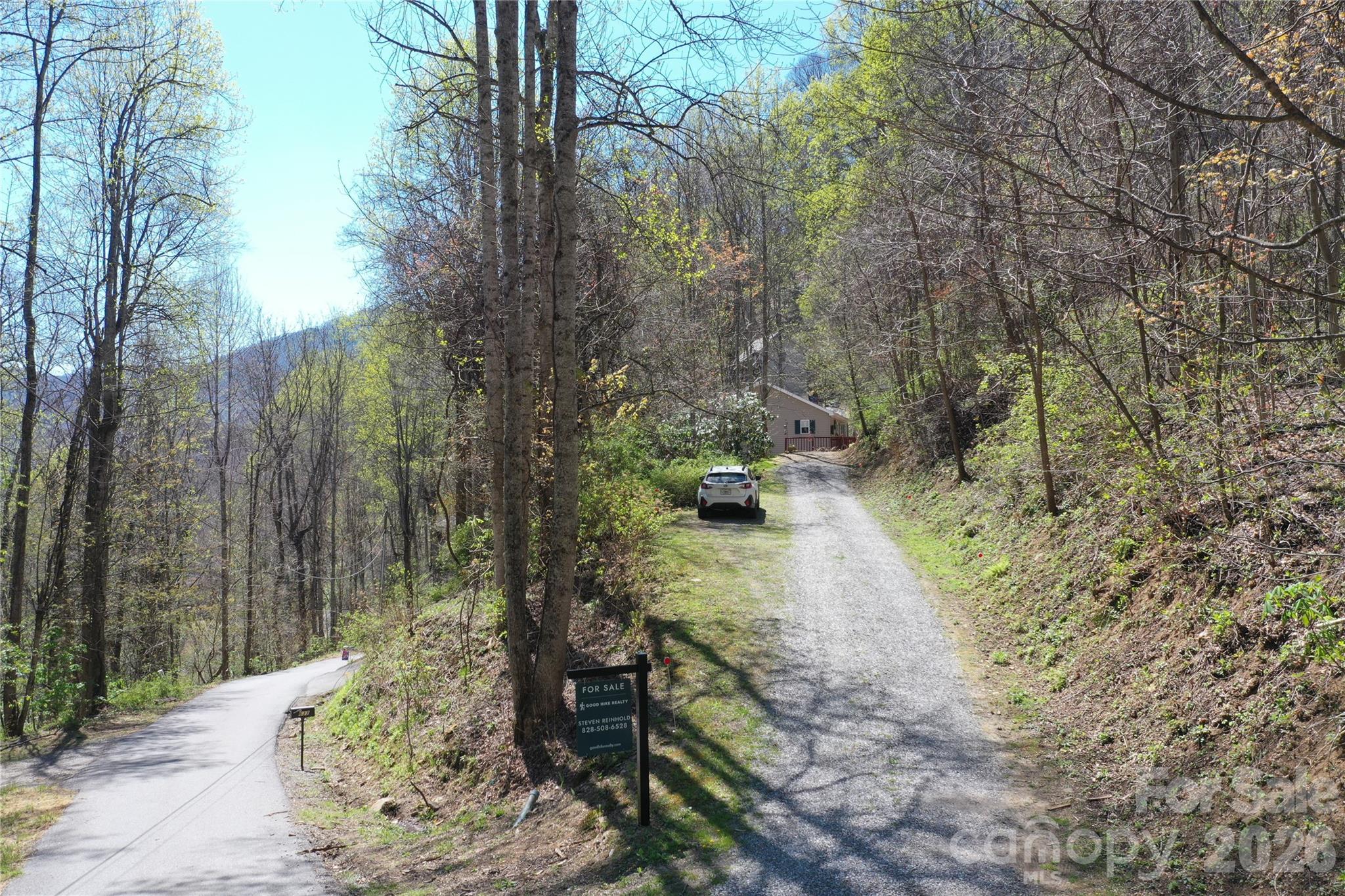 650 Creekside Drive — Maggie Valley