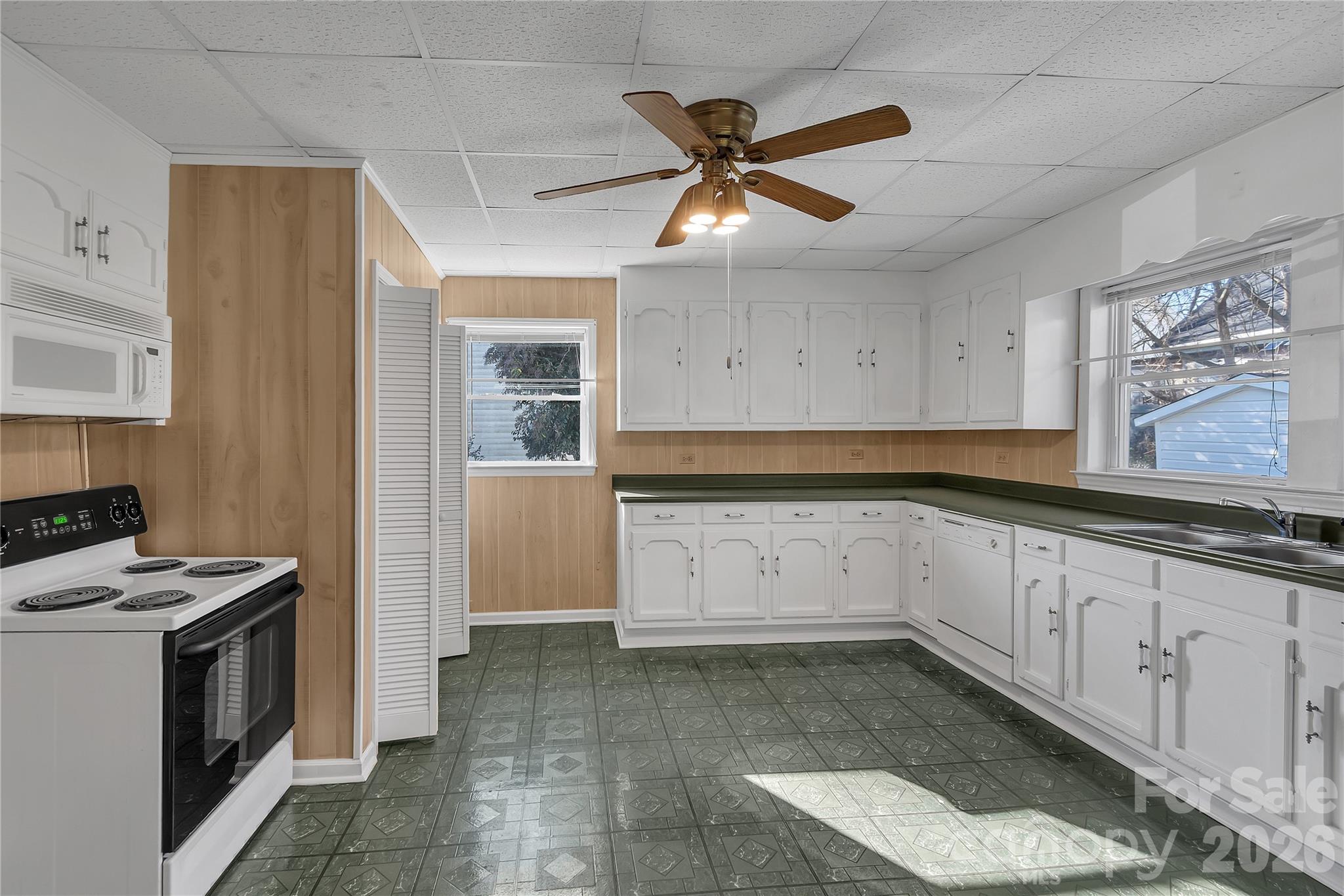 215 King Street S — Gastonia