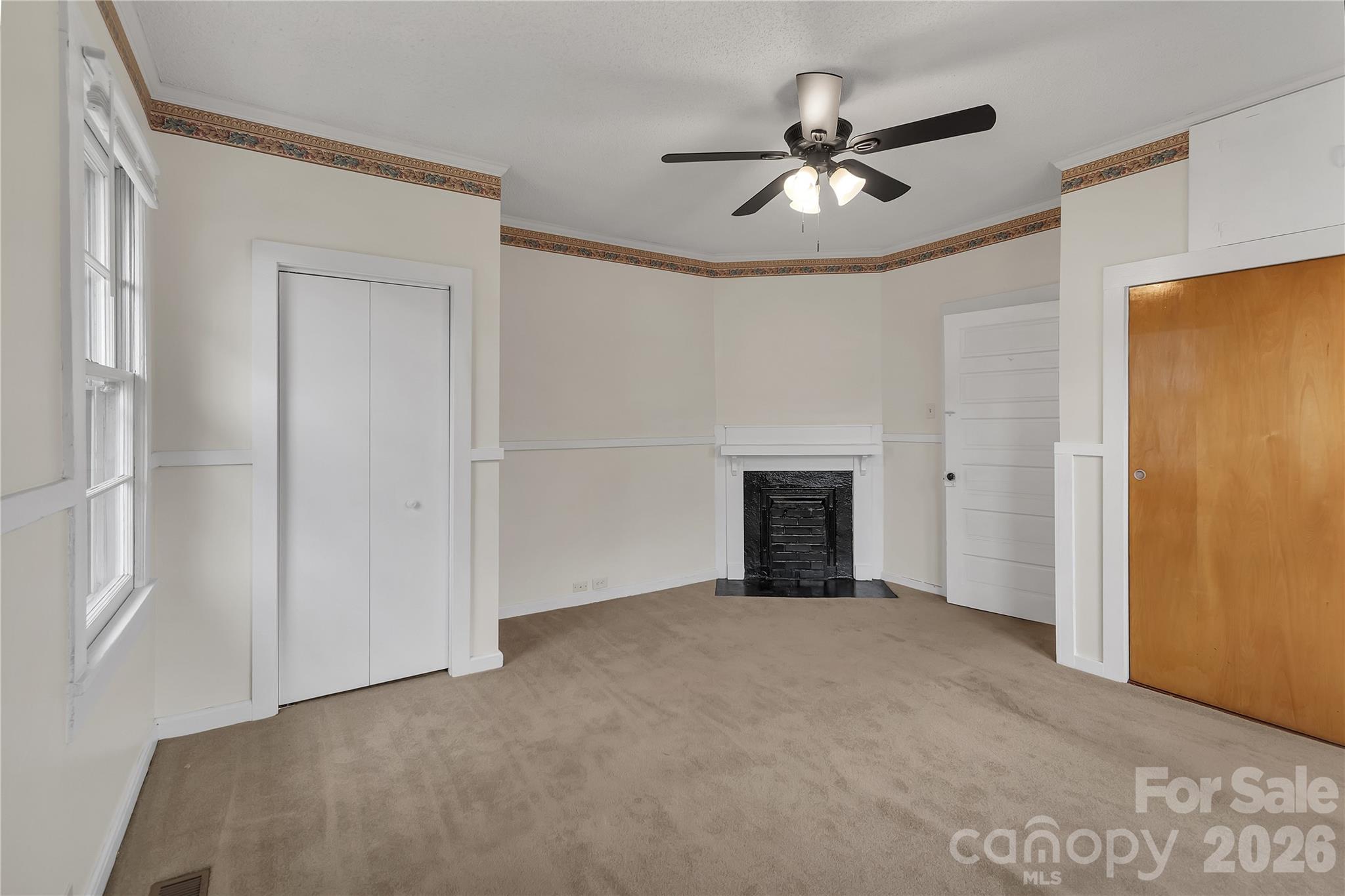 215 King Street S — Gastonia
