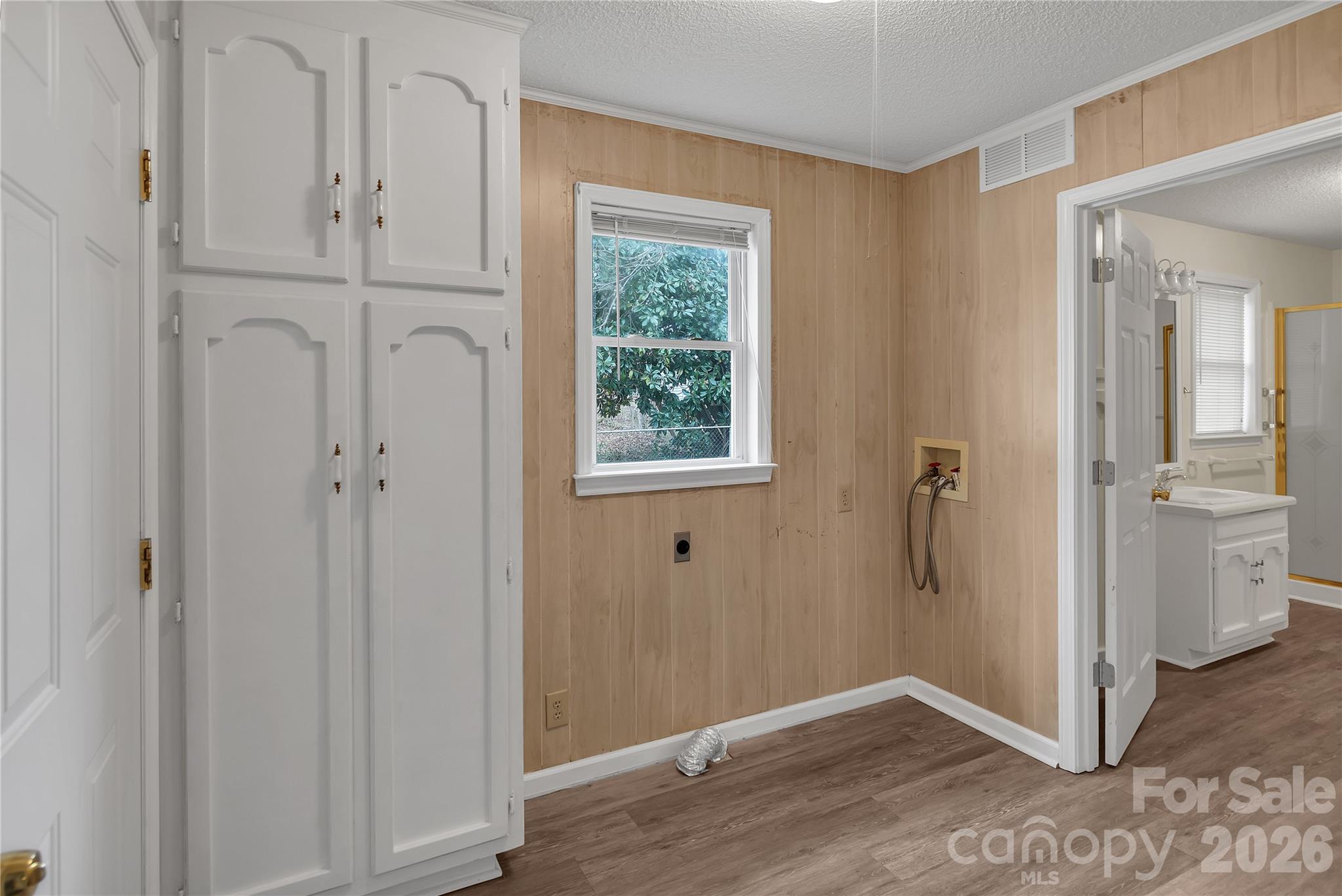 215 King Street S — Gastonia