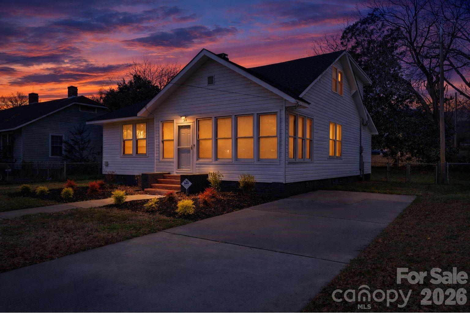 215 King Street S — Gastonia