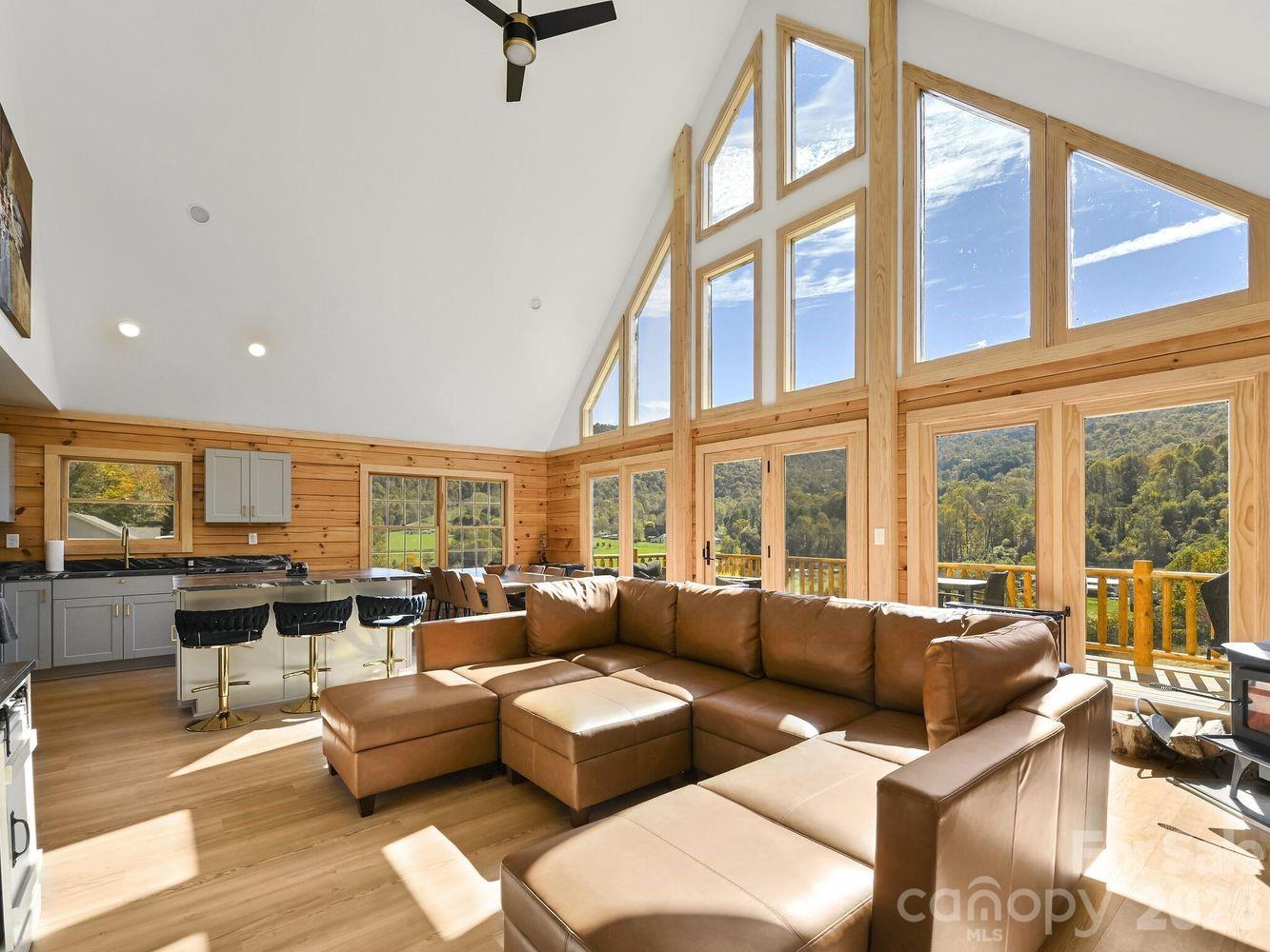 194 Fox Run Road — Canton