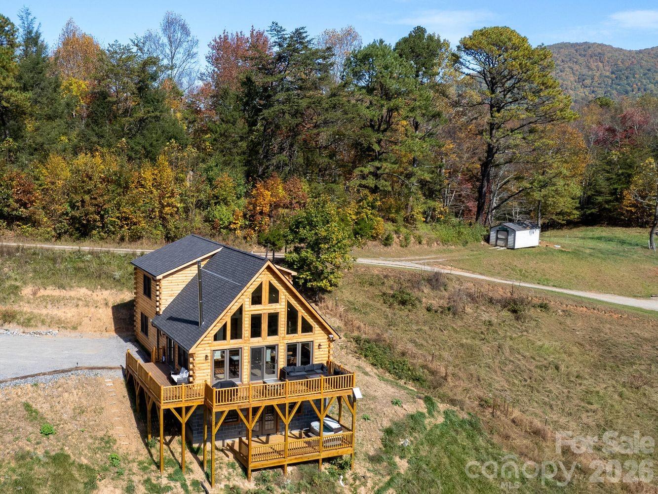 194 Fox Run Road — Canton