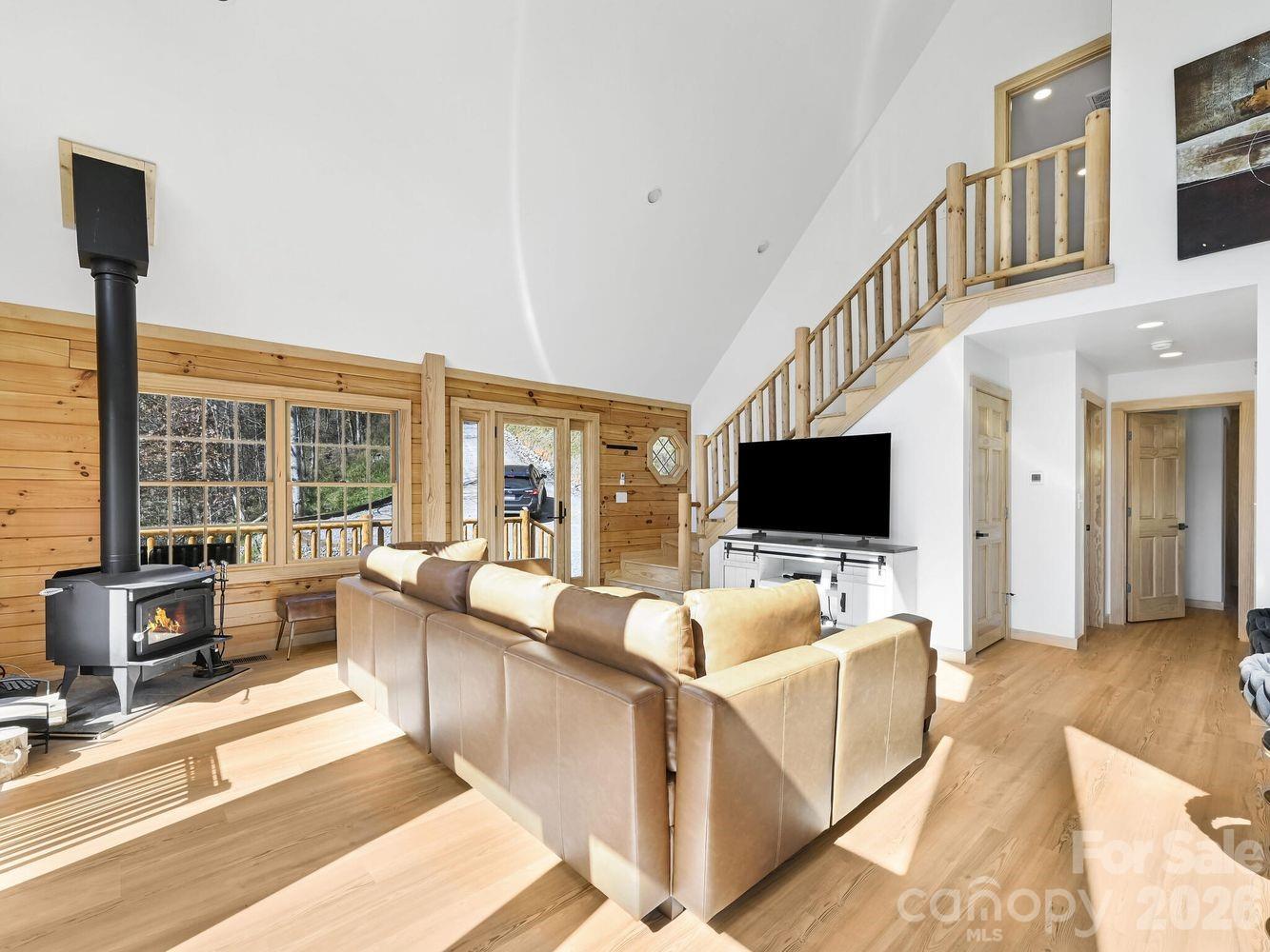 194 Fox Run Road — Canton