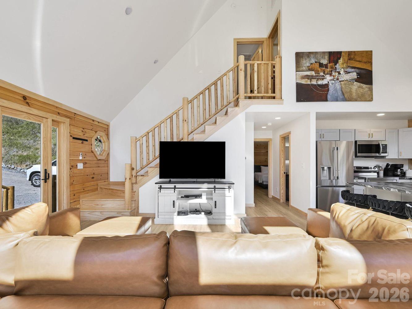 194 Fox Run Road — Canton