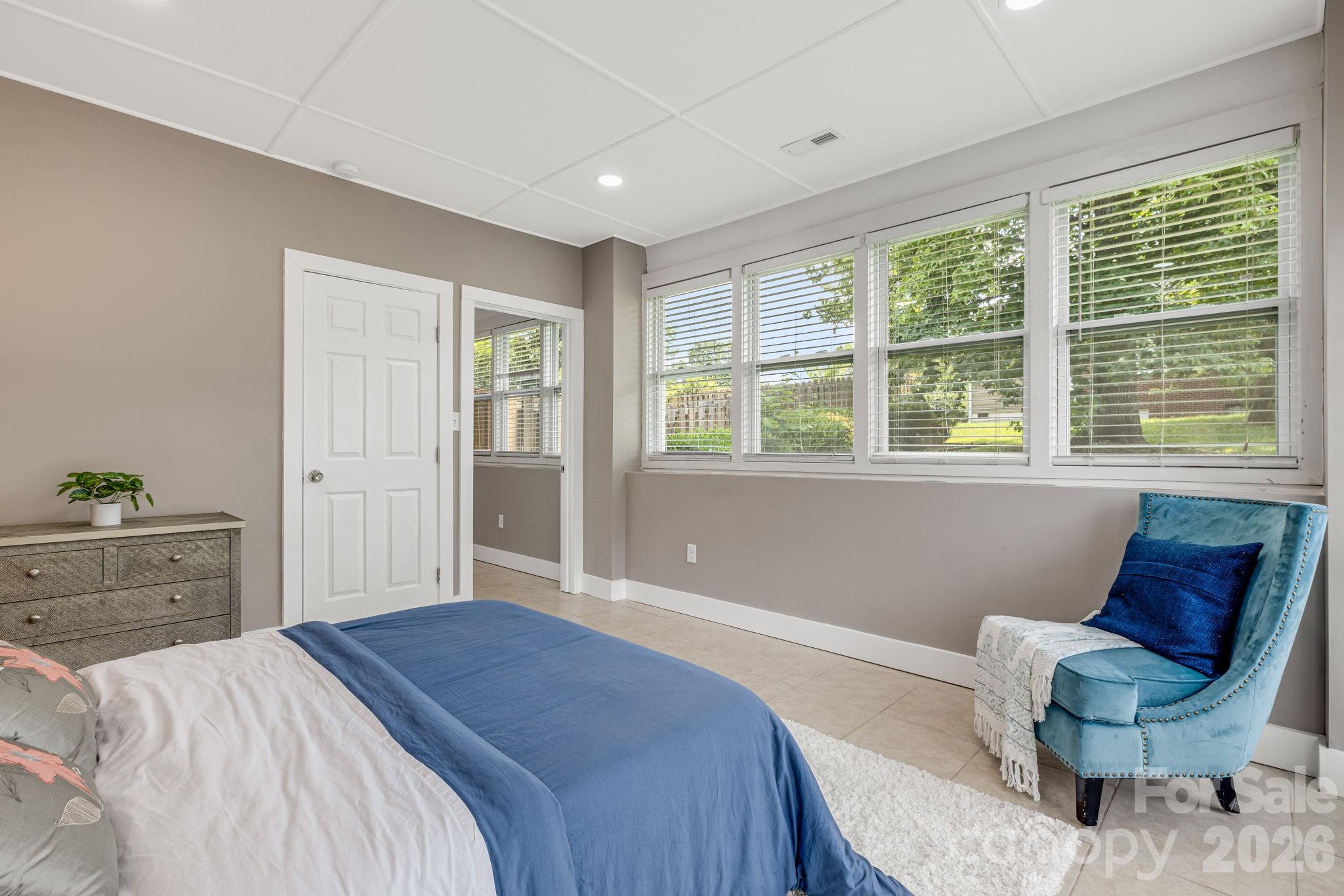3226 Charlyne Drive — Hendersonville