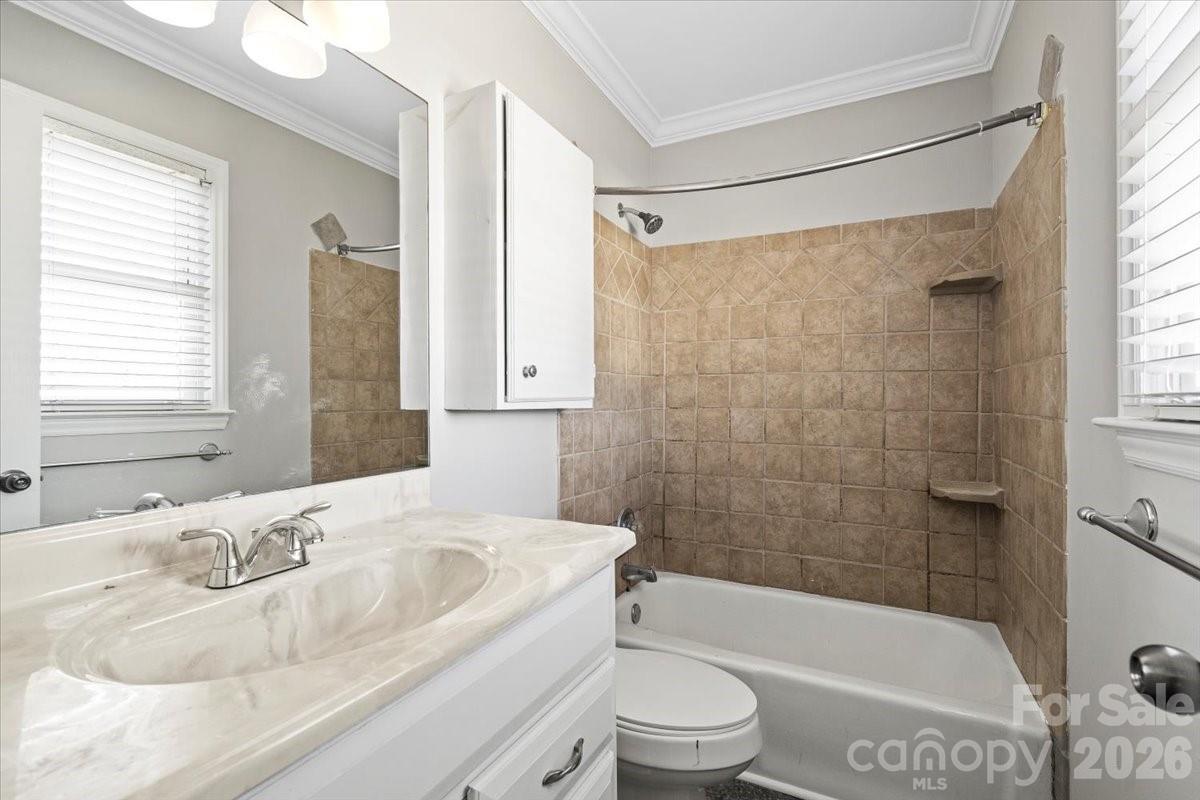 309 catawba Circle — Matthews