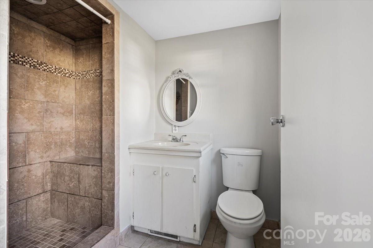 309 catawba Circle — Matthews