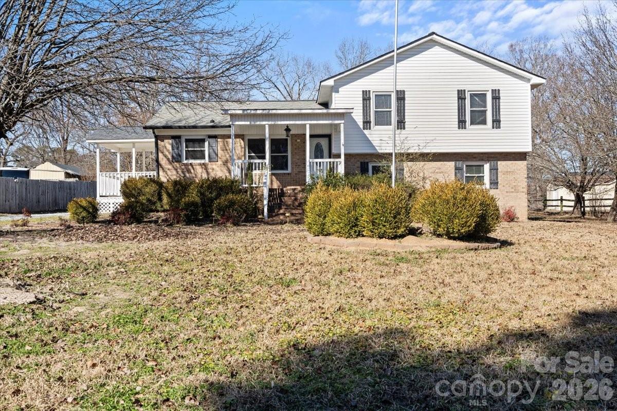 309 catawba Circle — Matthews