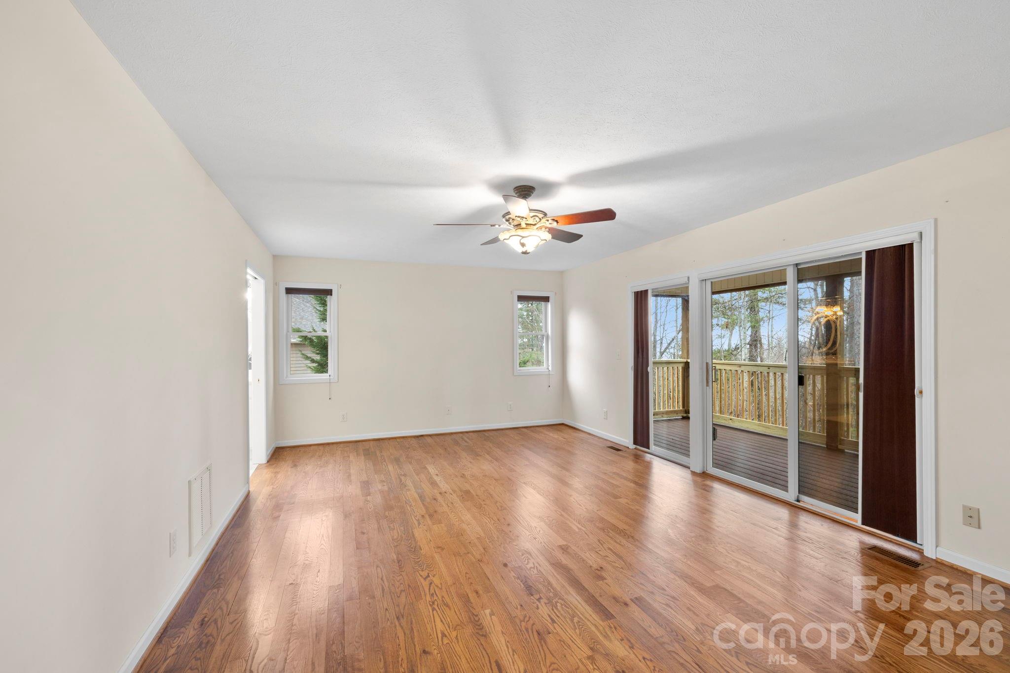 242 Carriage Summitt Way — Hendersonville