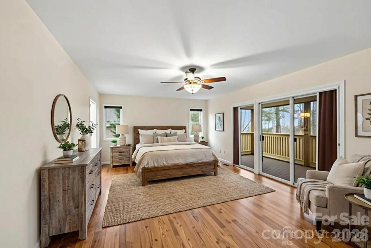 242 Carriage Summitt Way — Hendersonville