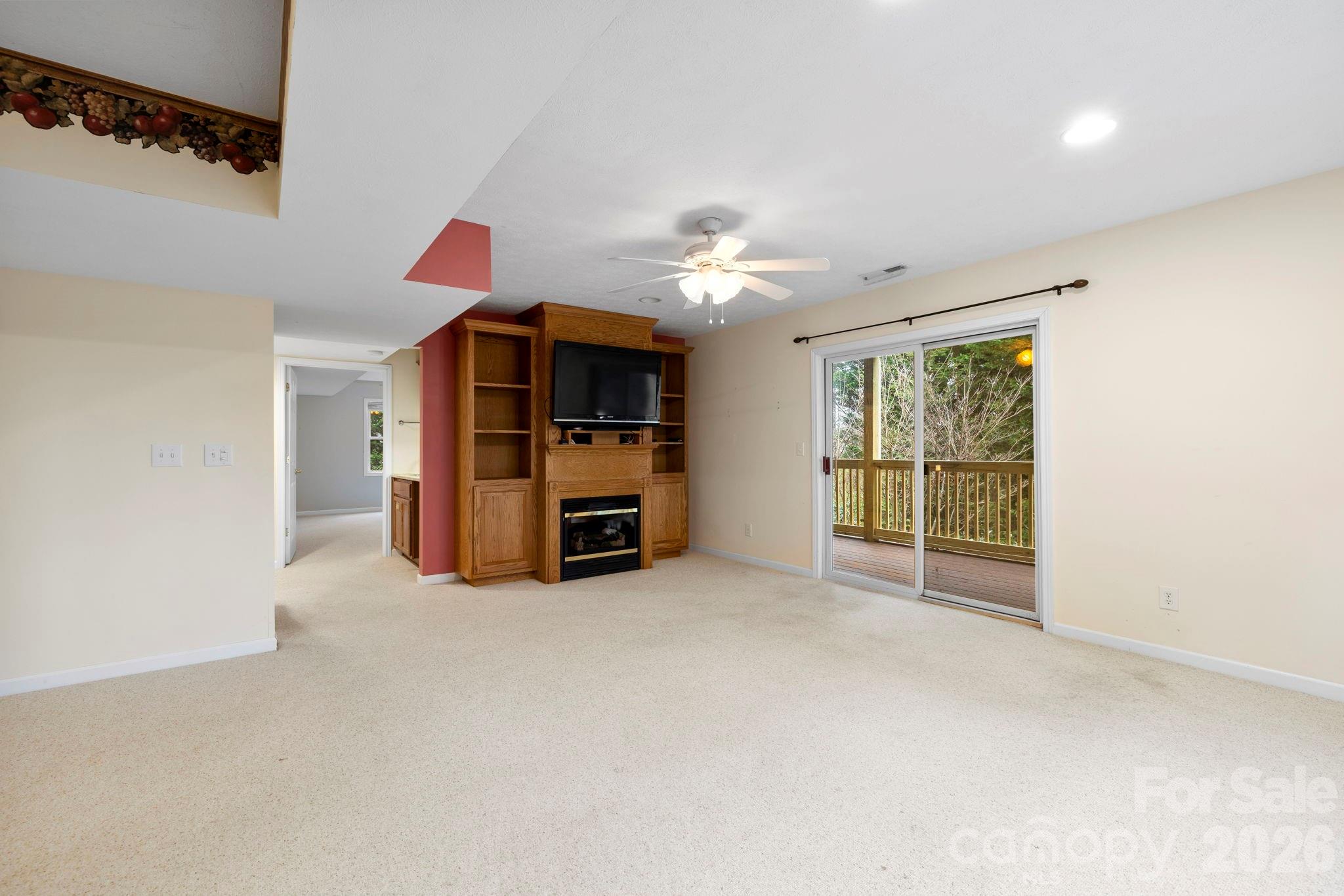 242 Carriage Summitt Way — Hendersonville