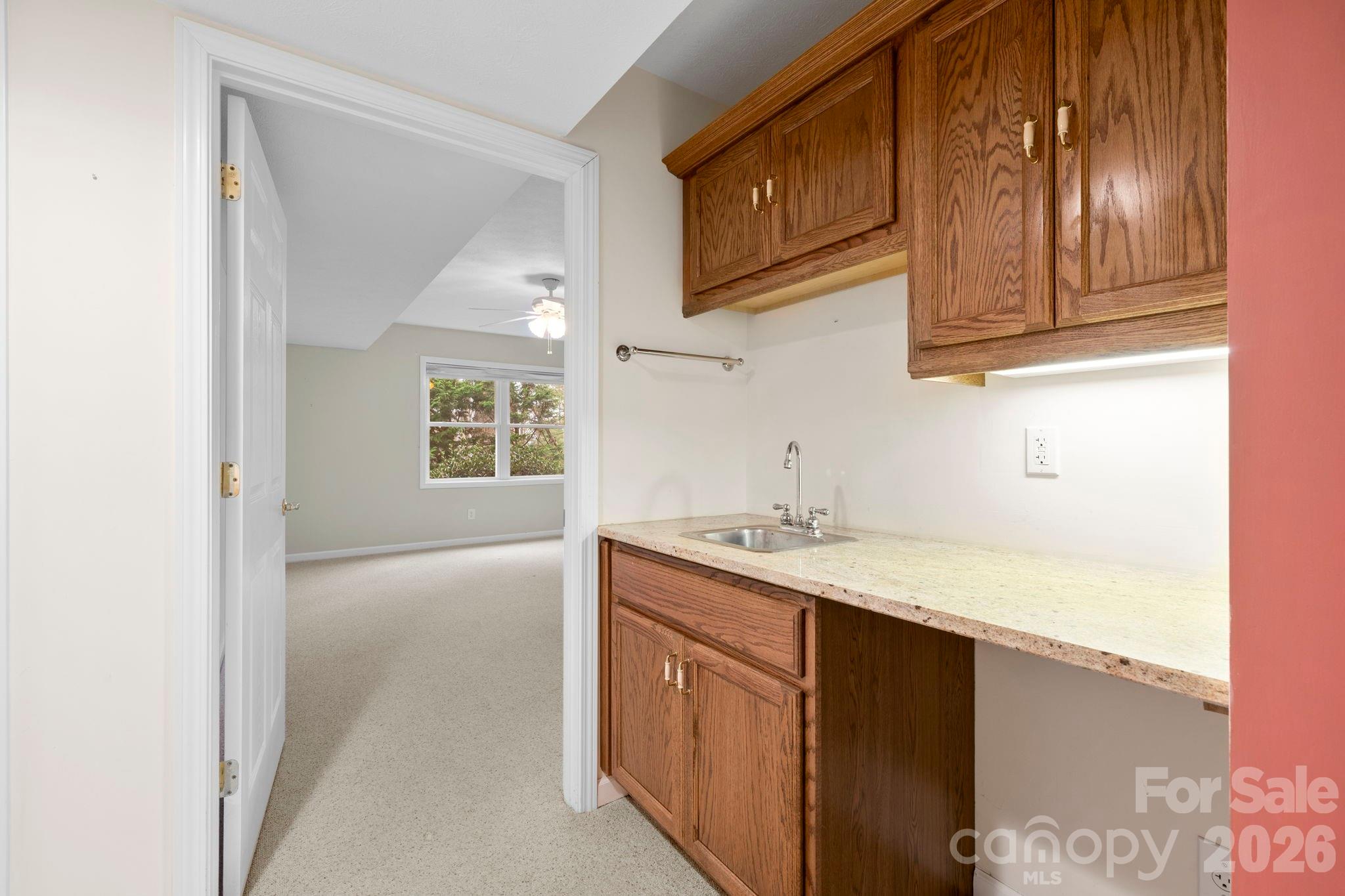 242 Carriage Summitt Way — Hendersonville