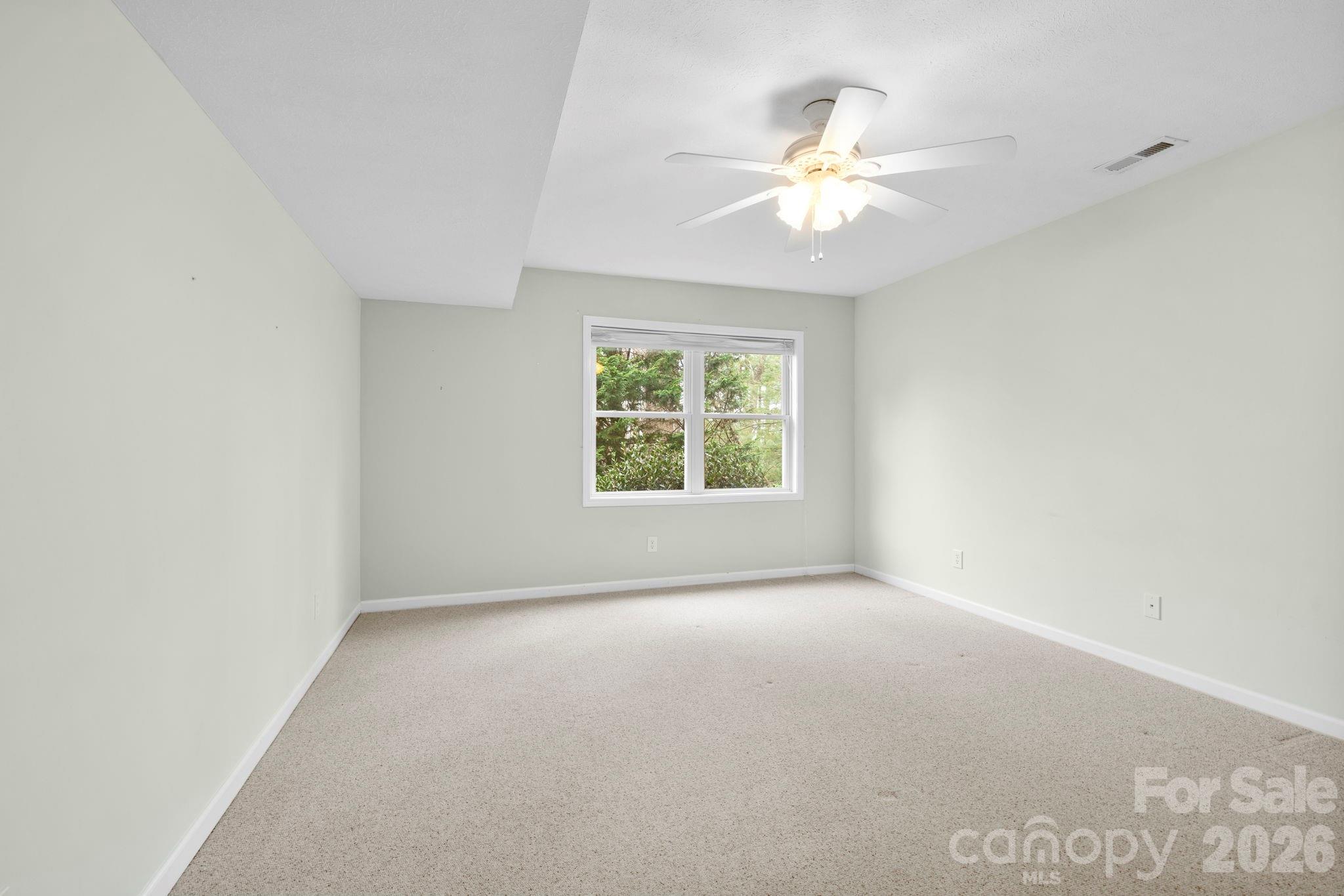 242 Carriage Summitt Way — Hendersonville