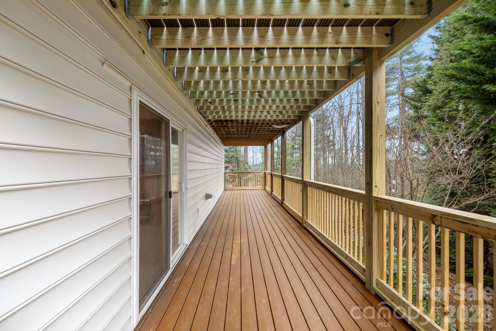 242 Carriage Summitt Way — Hendersonville