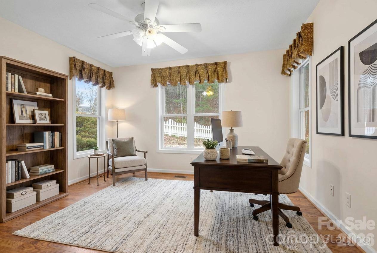 242 Carriage Summitt Way — Hendersonville