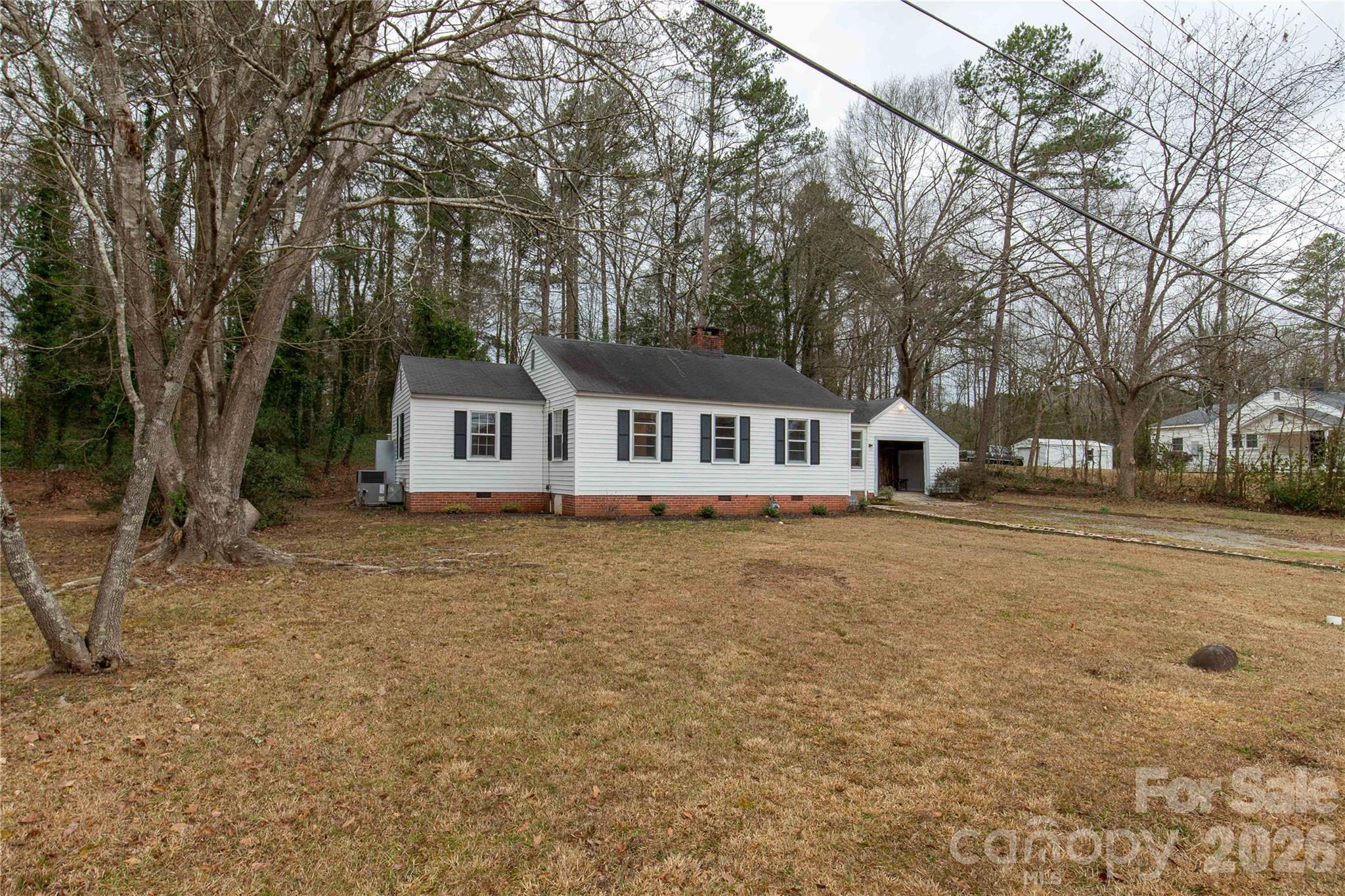 1250 Hampton Grace Avenue — Lancaster