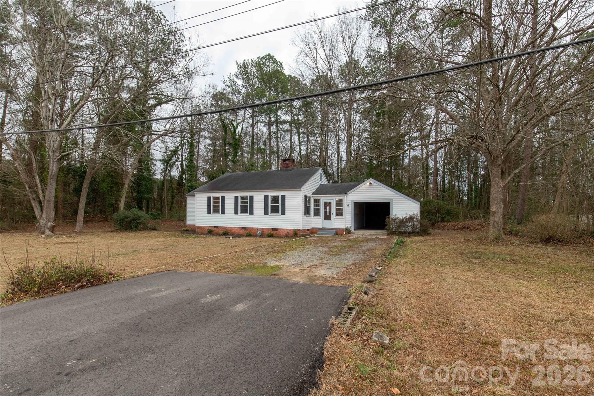1250 Hampton Grace Avenue — Lancaster