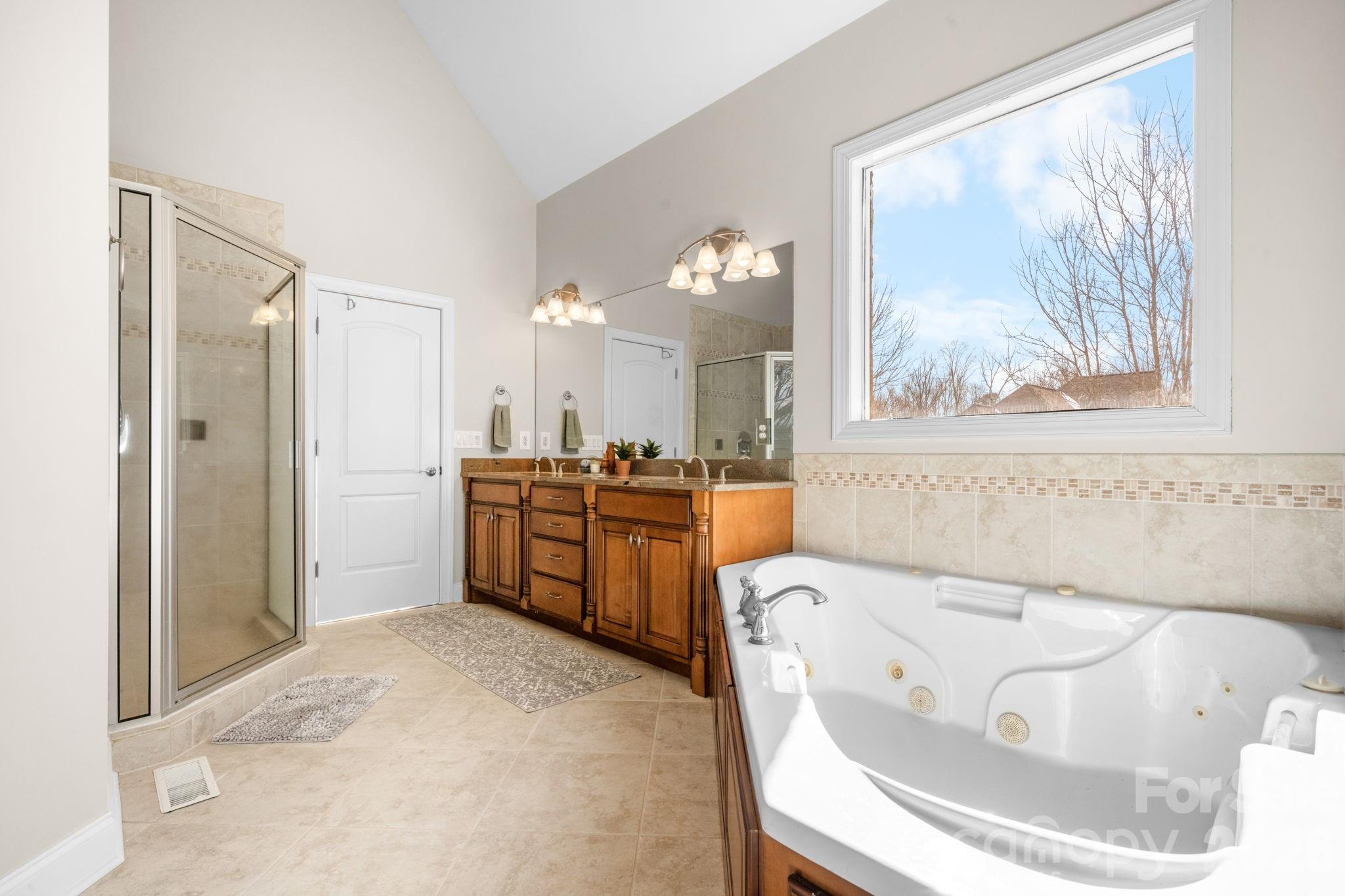 2301 Willow Creek Drive — Newton