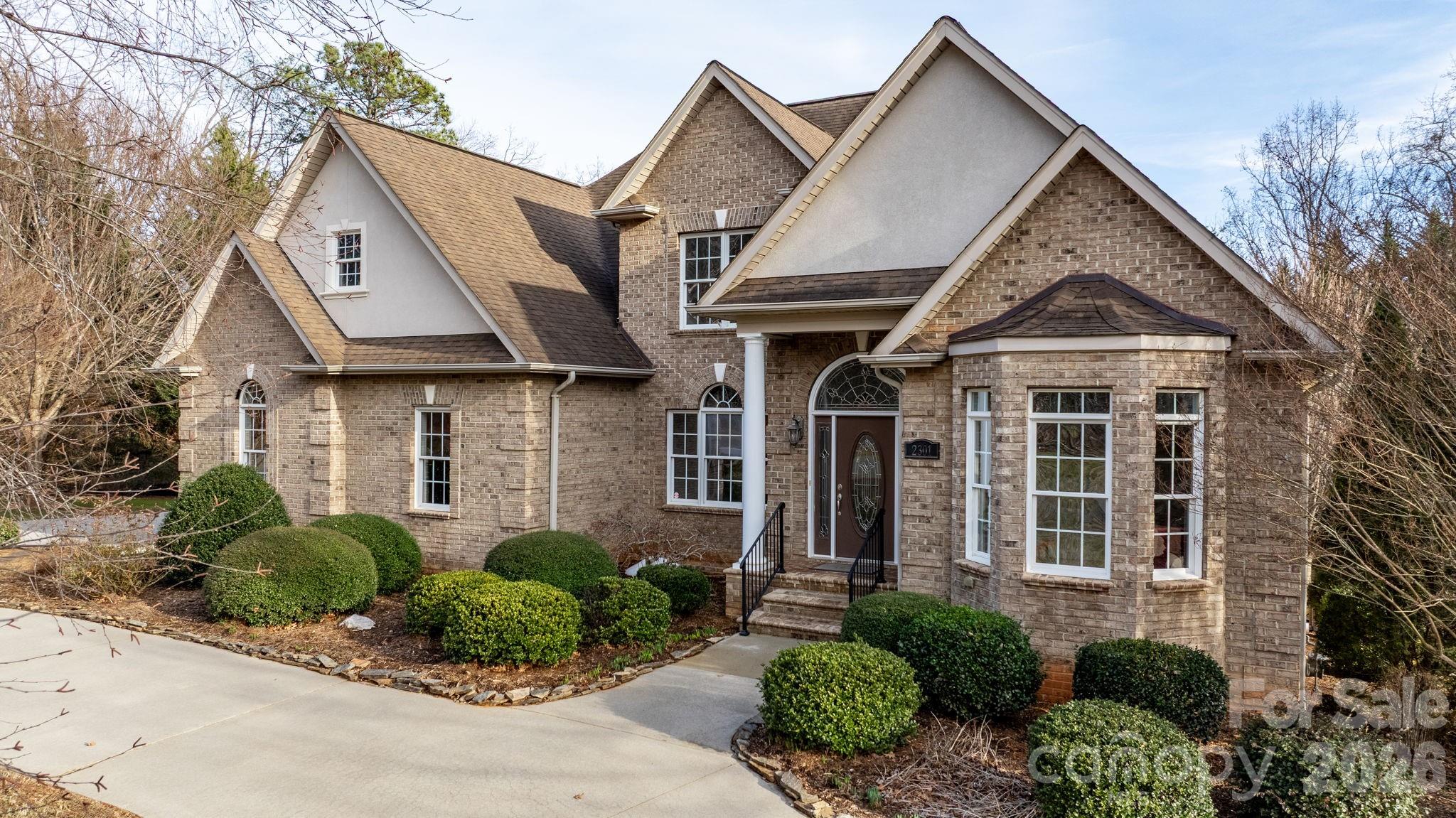 2301 Willow Creek Drive — Newton
