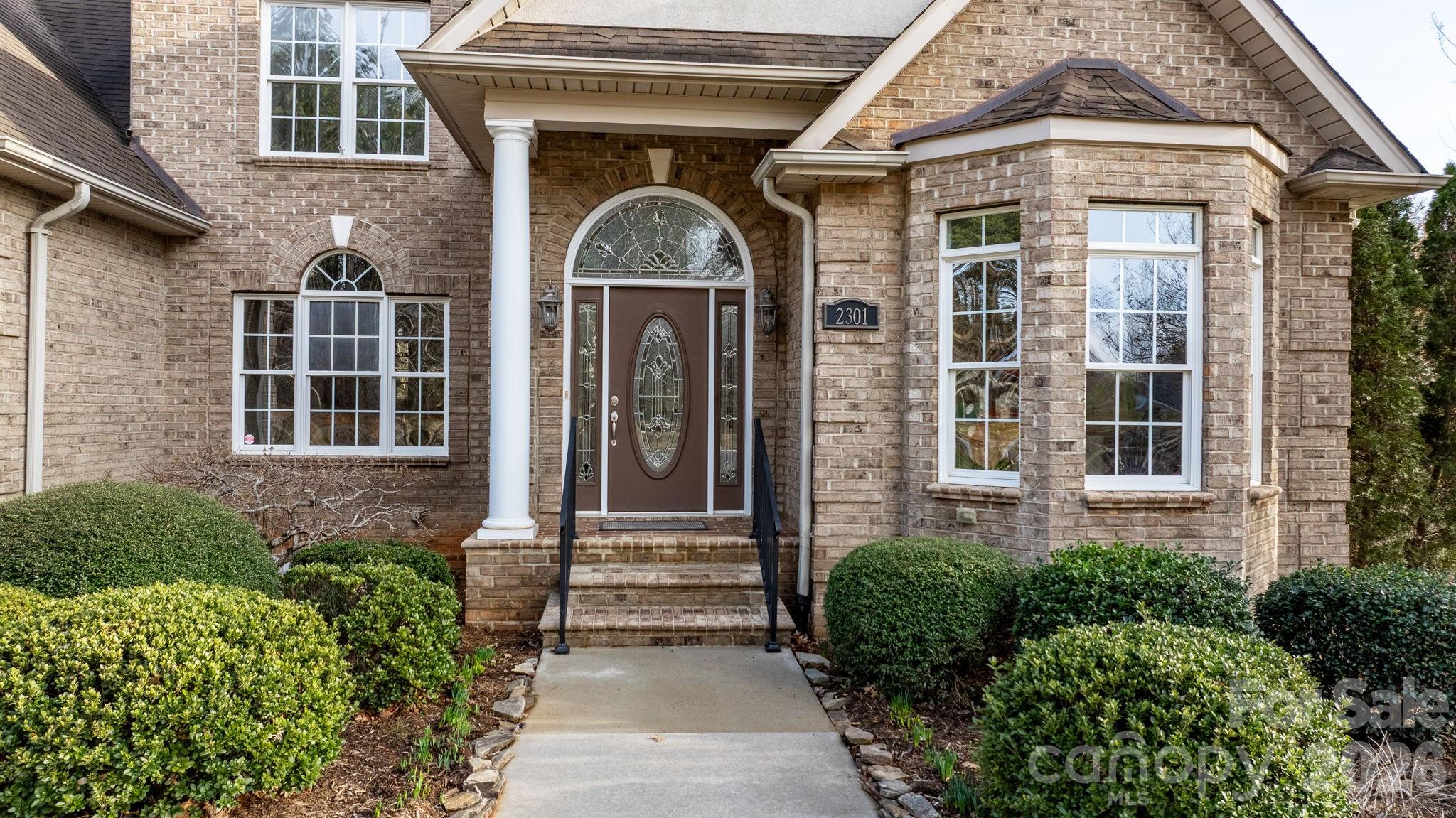 2301 Willow Creek Drive — Newton
