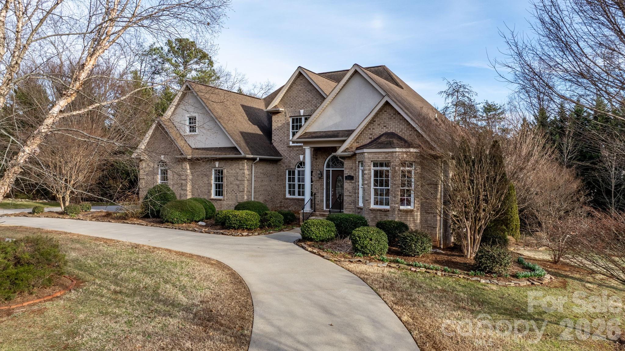 2301 Willow Creek Drive — Newton
