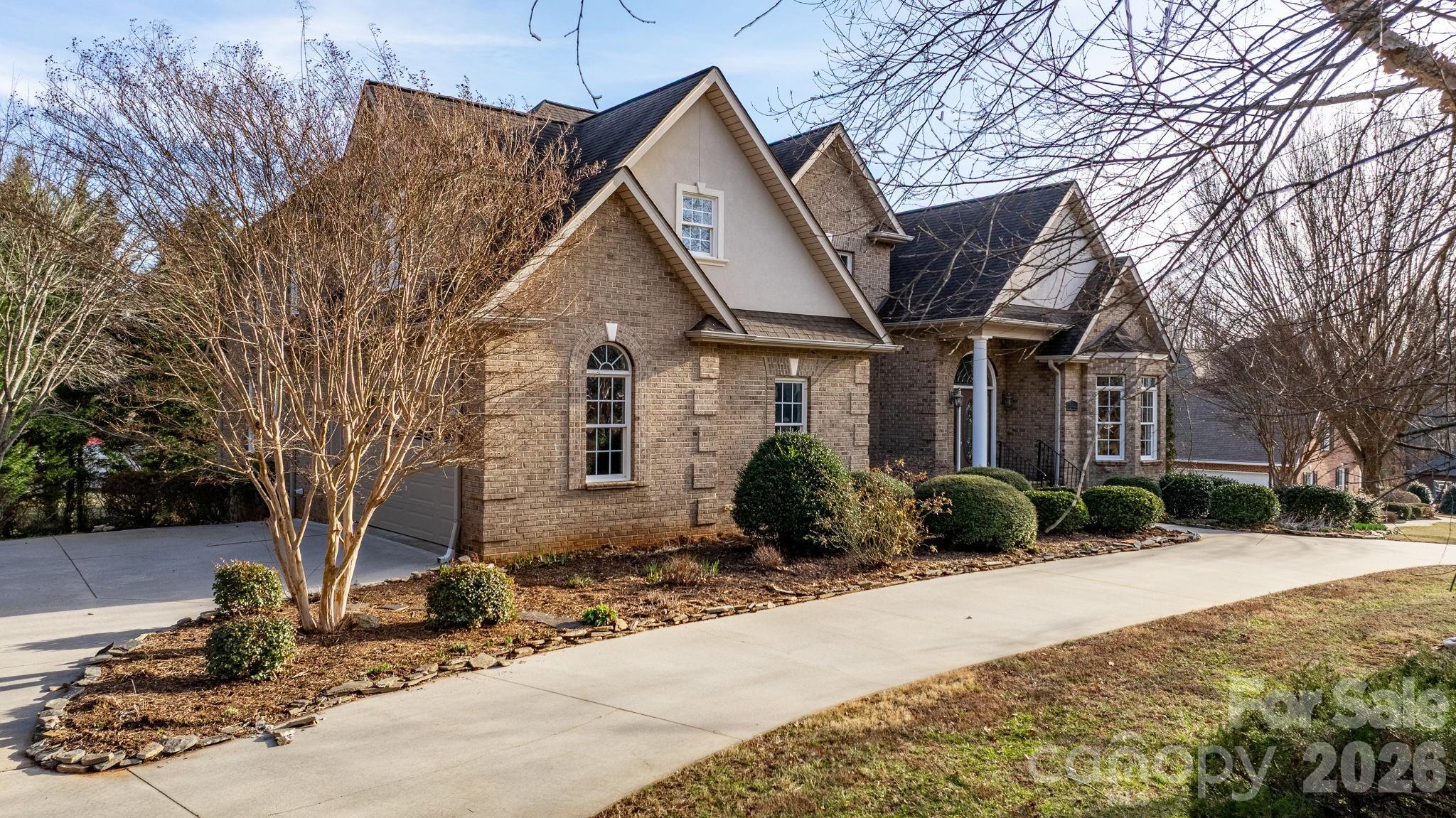 2301 Willow Creek Drive — Newton