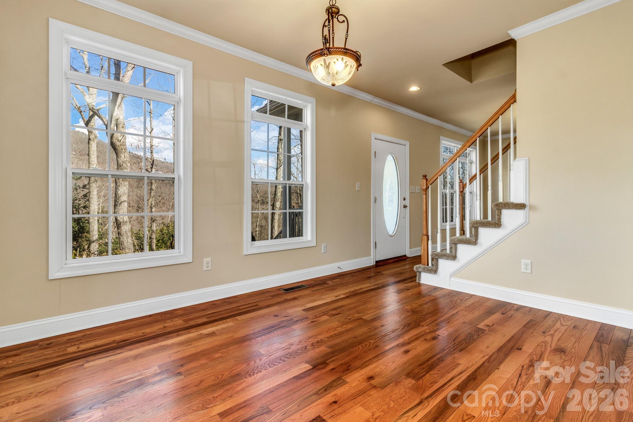 387 Goodview Drive — Hendersonville