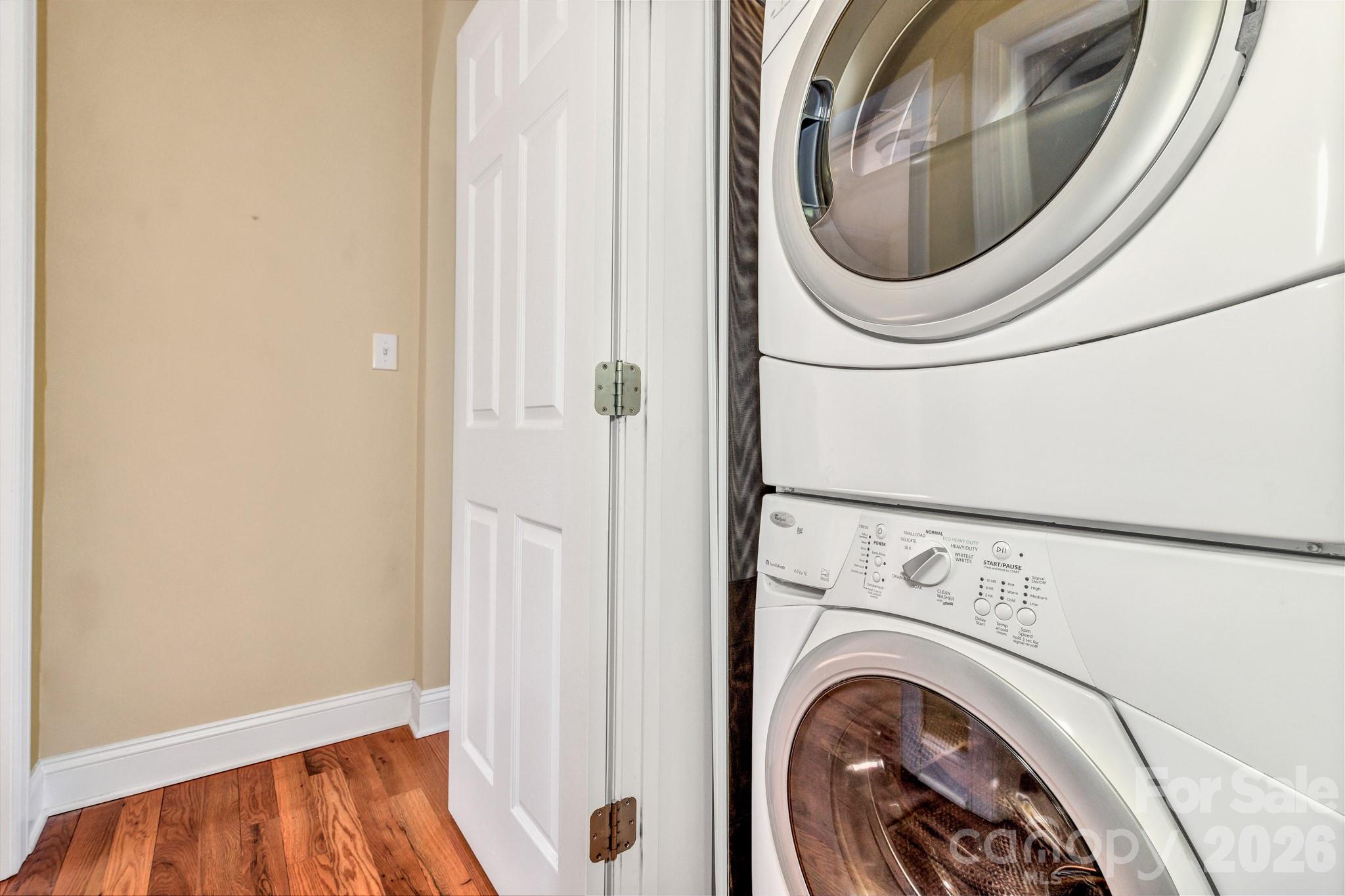 387 Goodview Drive — Hendersonville