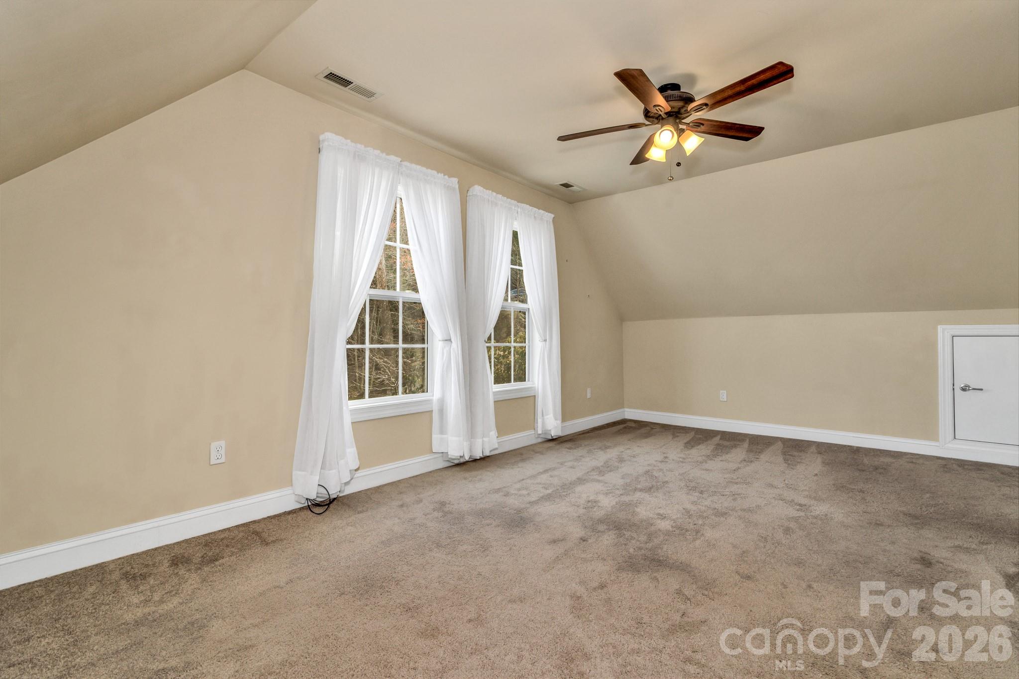 387 Goodview Drive — Hendersonville