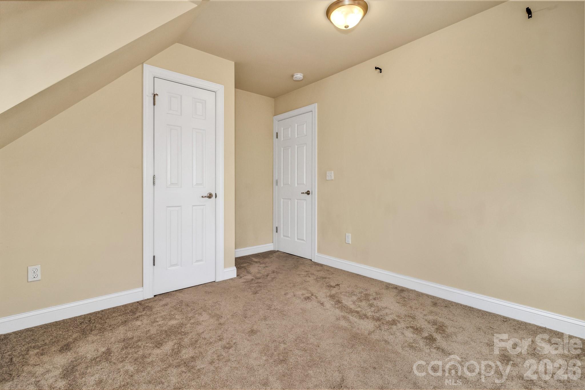 387 Goodview Drive — Hendersonville