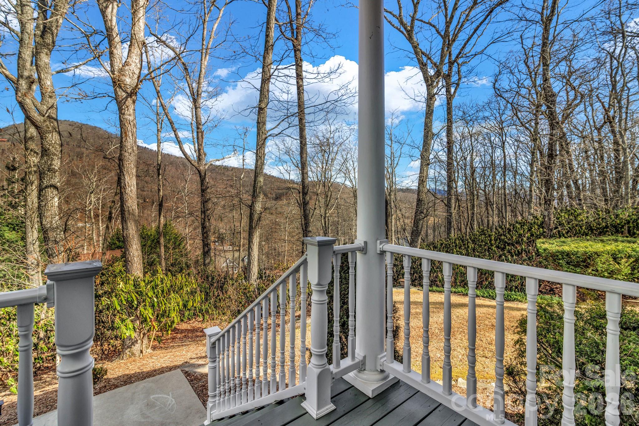 387 Goodview Drive — Hendersonville