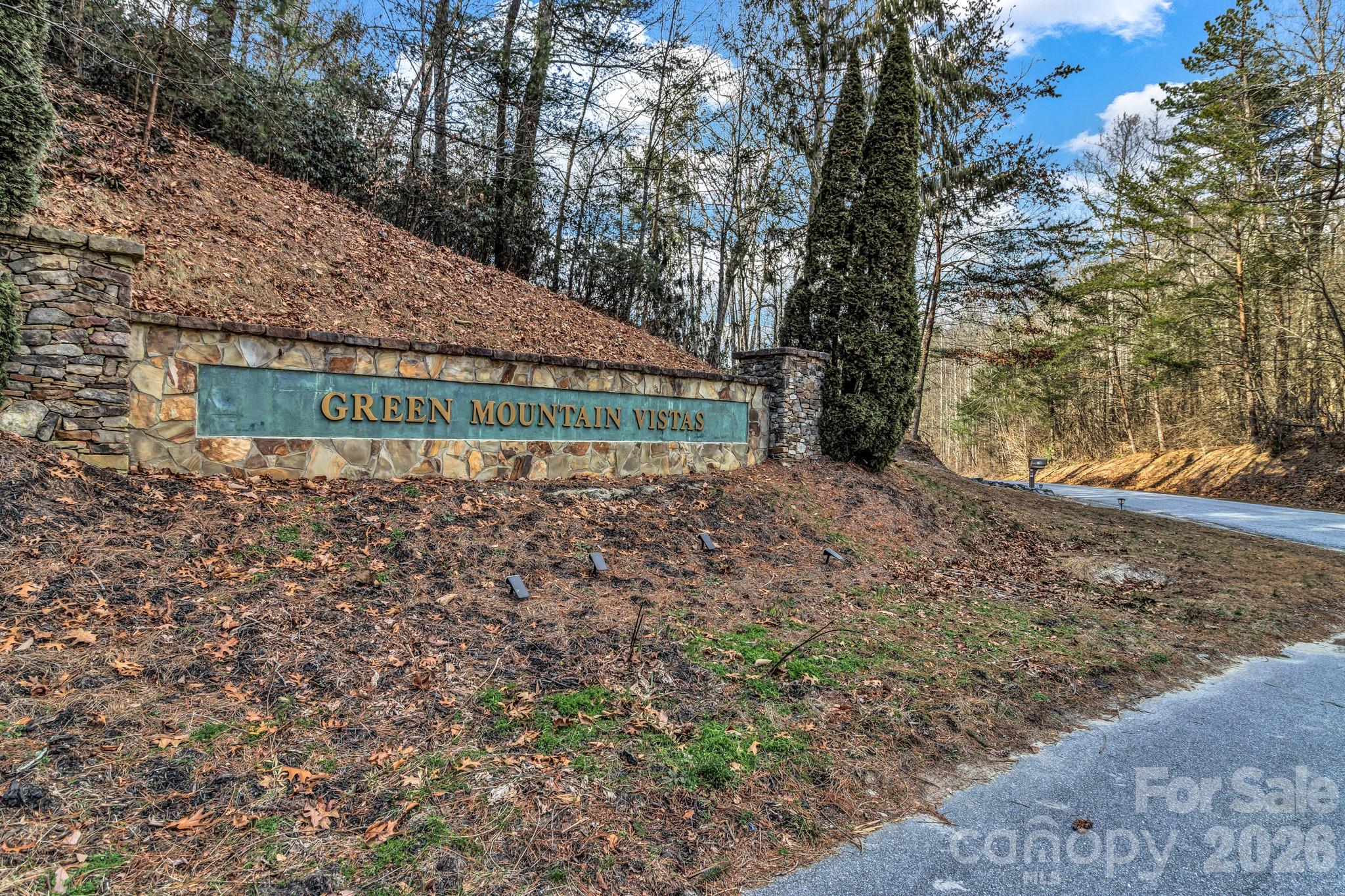 387 Goodview Drive — Hendersonville